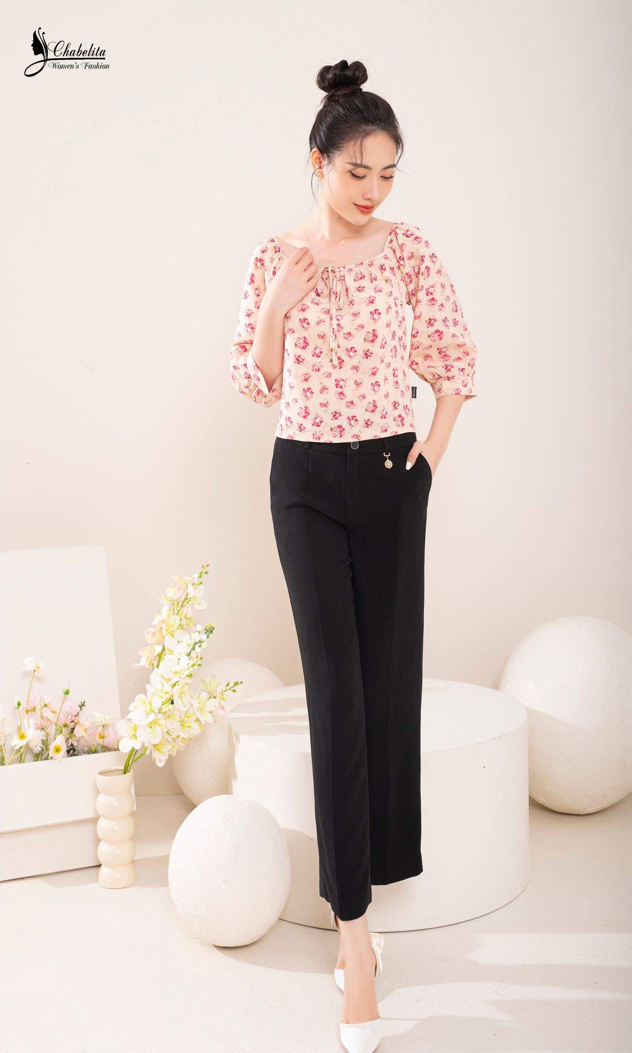 Áo trễ vai tay dài dáng rộng hoa hồng