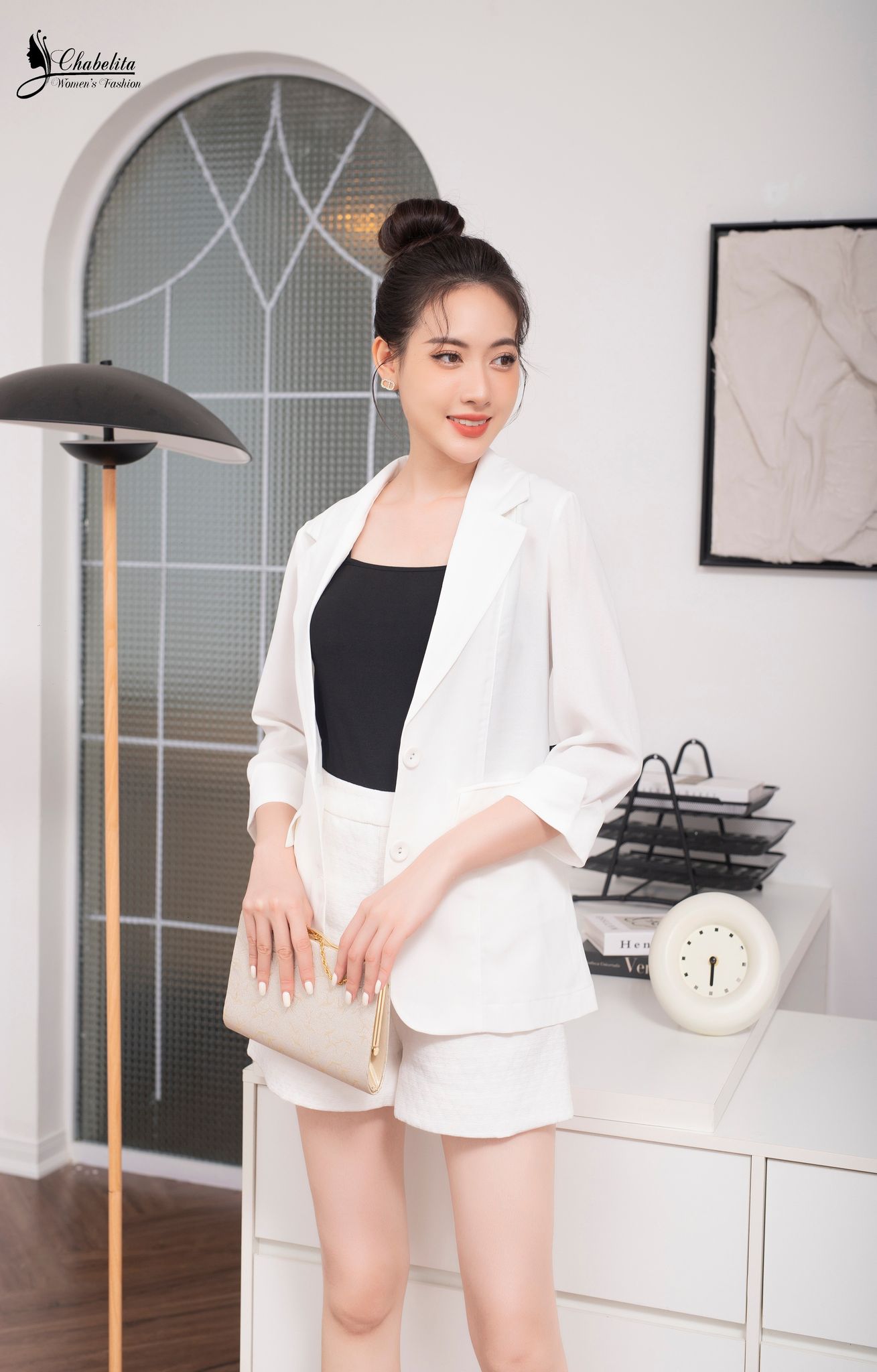 Áo vest thời trang màu trắng