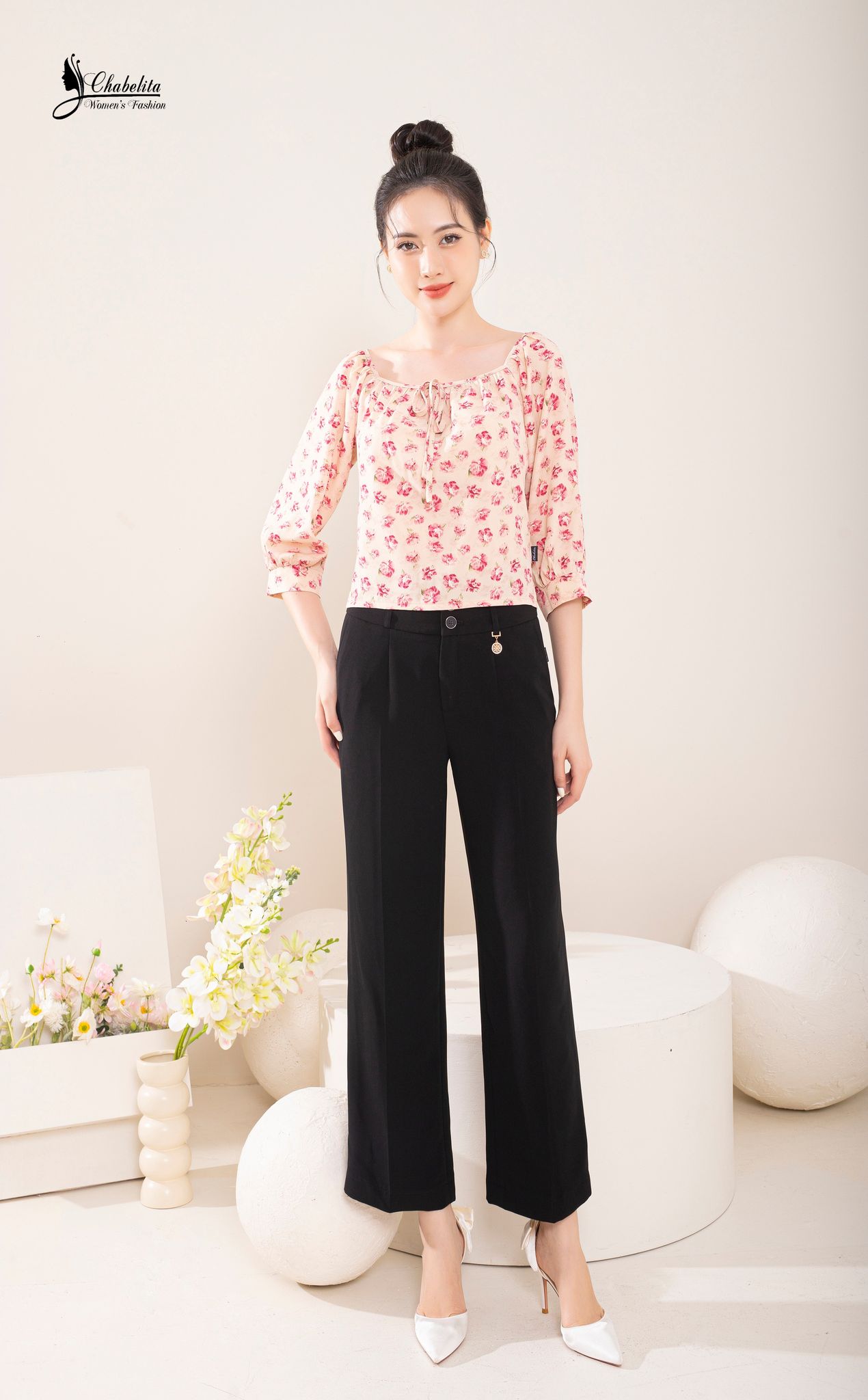 Áo trễ vai tay dài dáng rộng hoa hồng