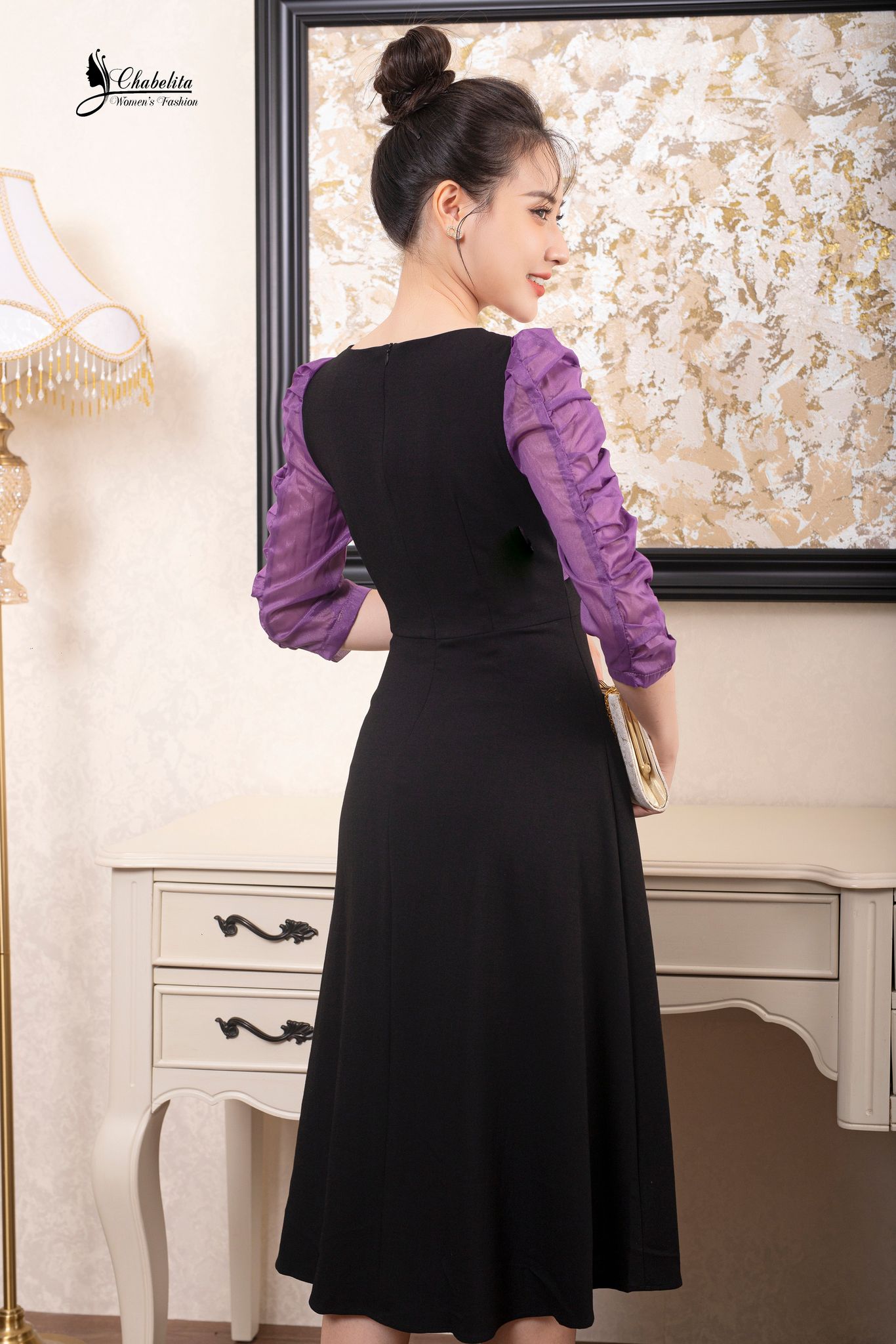 Đầm phối tay ngực hoa màu tím