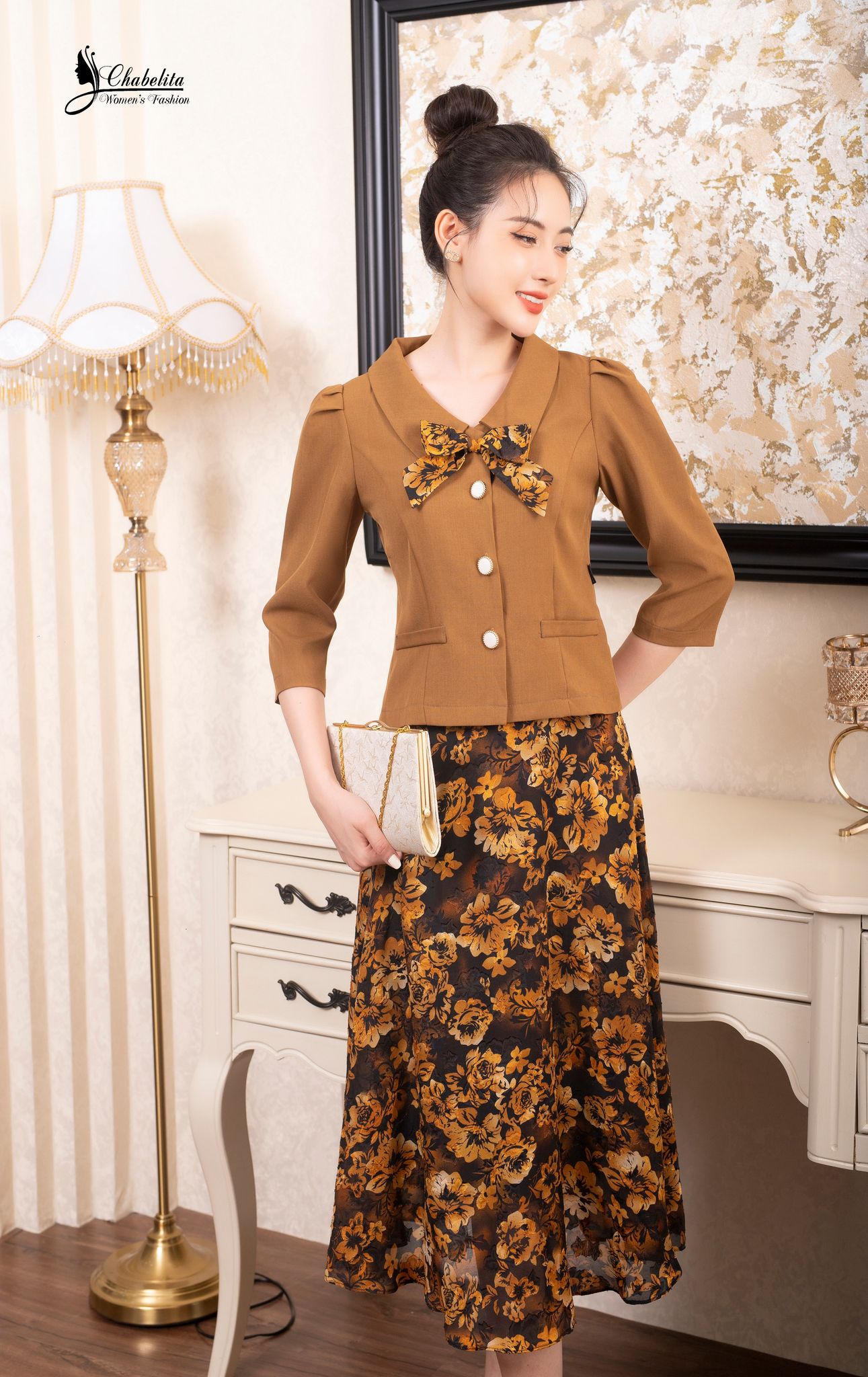 Áo ký giả nơ ngực màu nâu