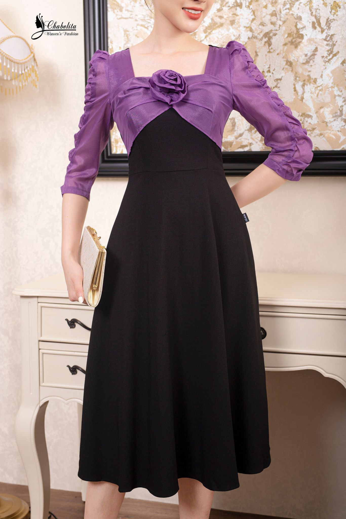 Đầm phối tay ngực hoa màu tím