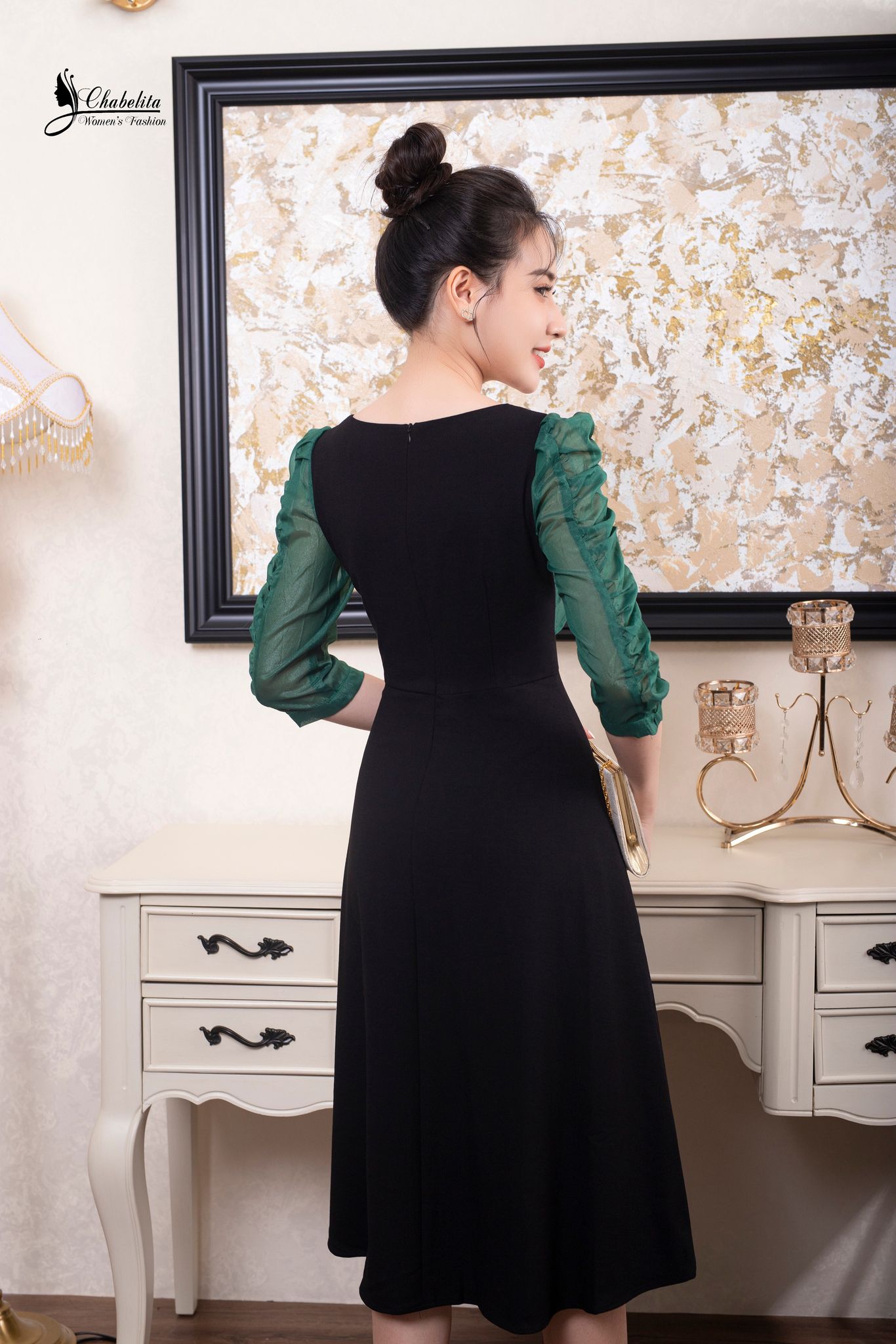 Đầm phối tay ngực hoa màu xanh