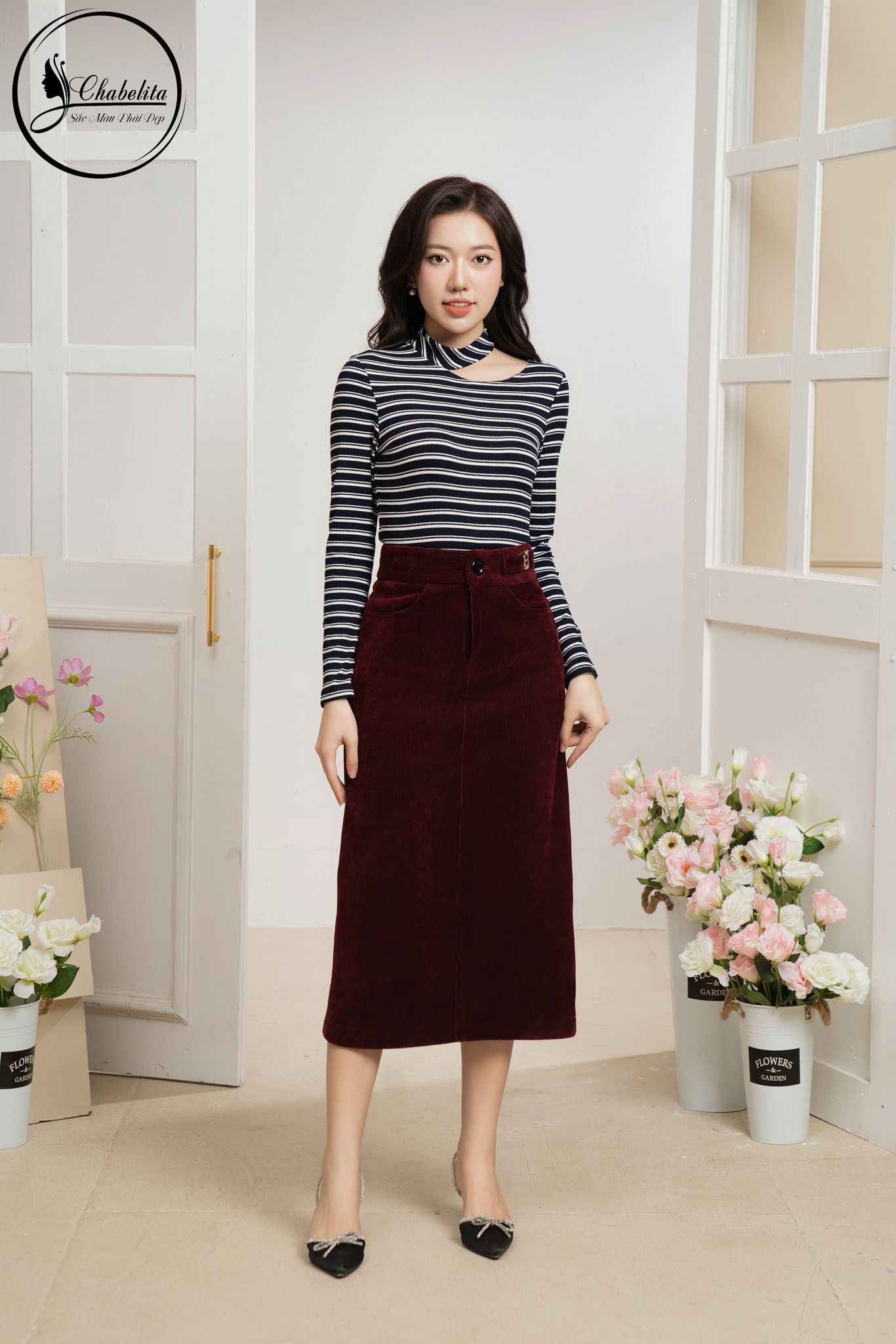 Áo cotton hở vai kẻ đen