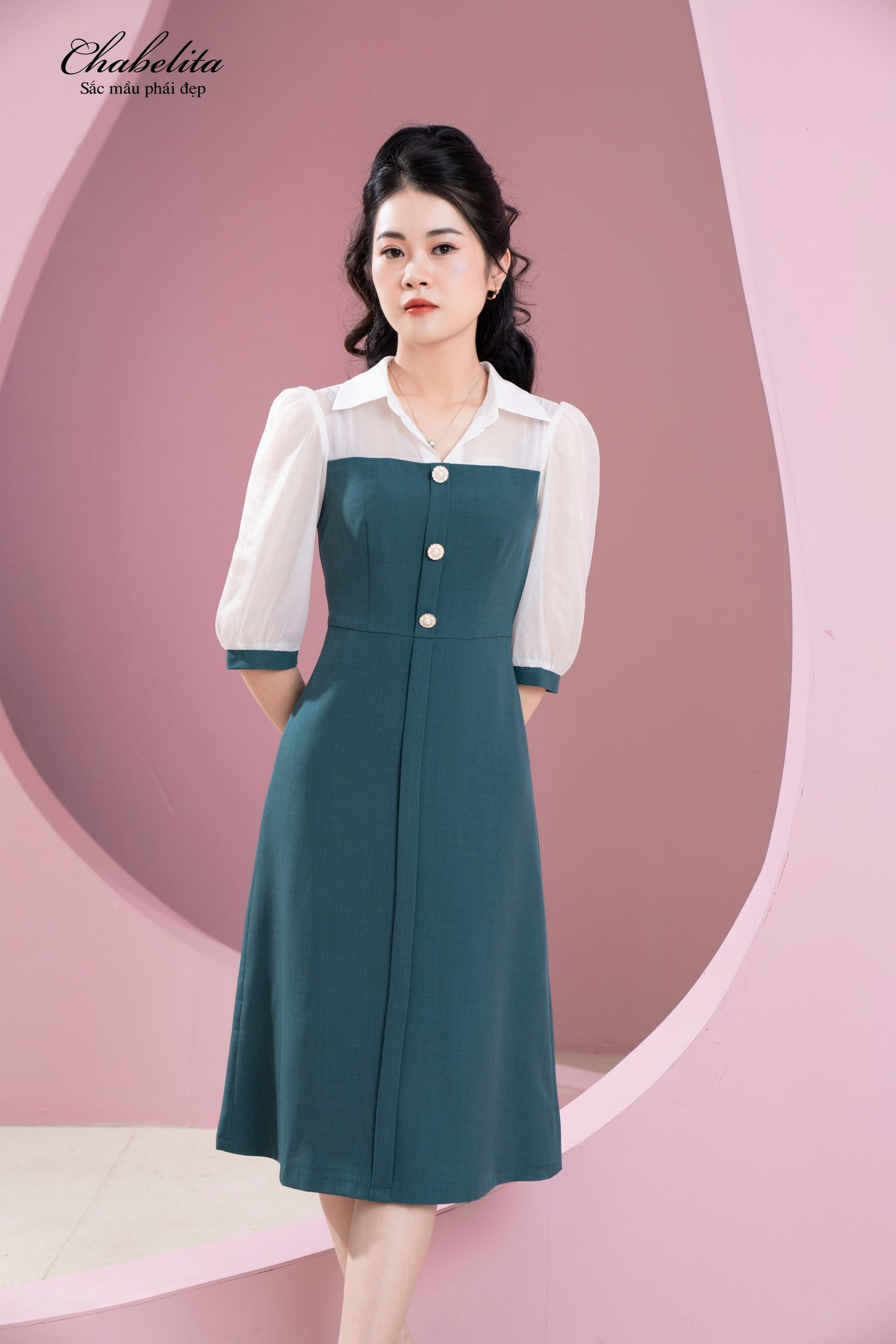 Váy phối tay ngực màu xanh