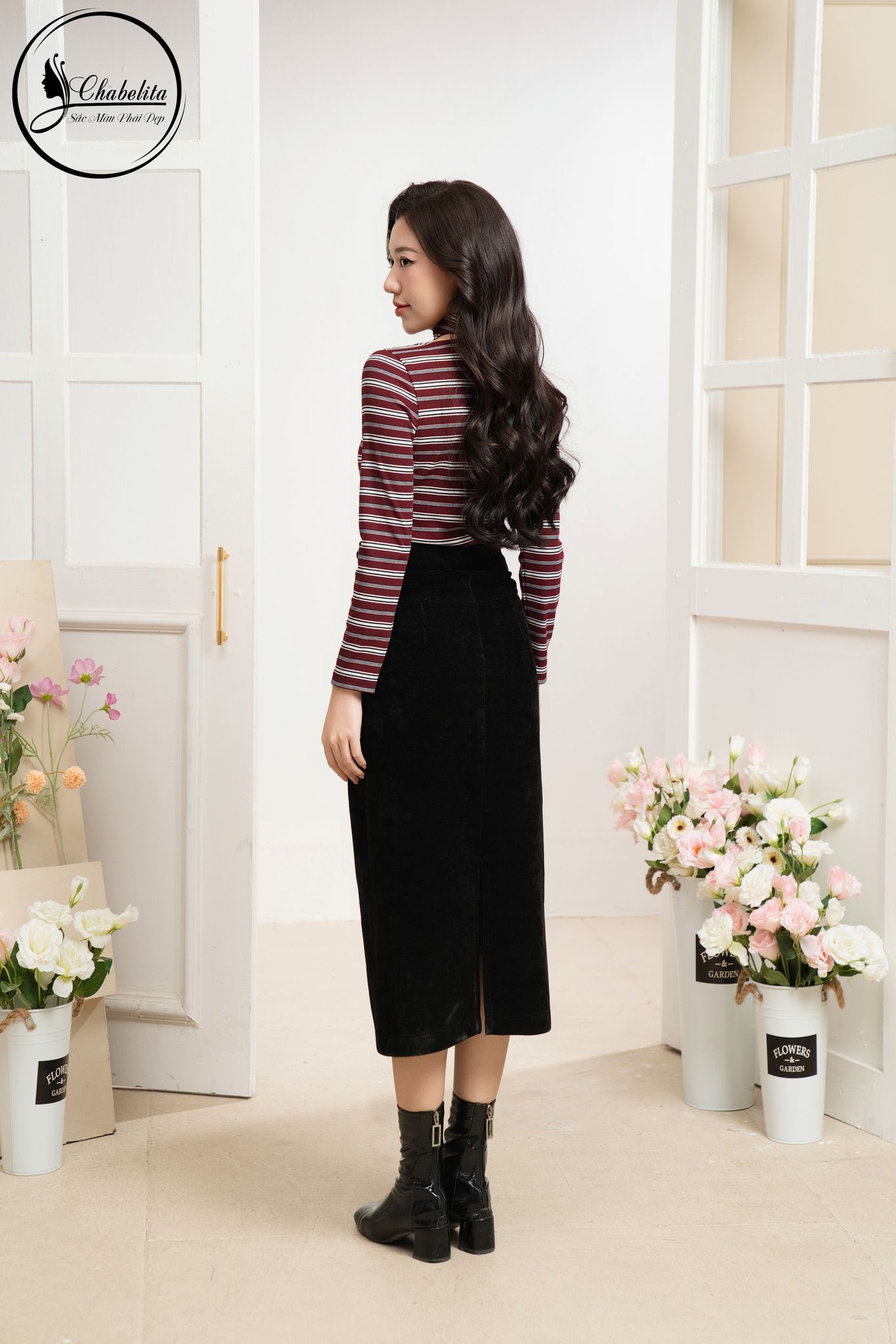 Áo cotton hở vai kẻ đỏ