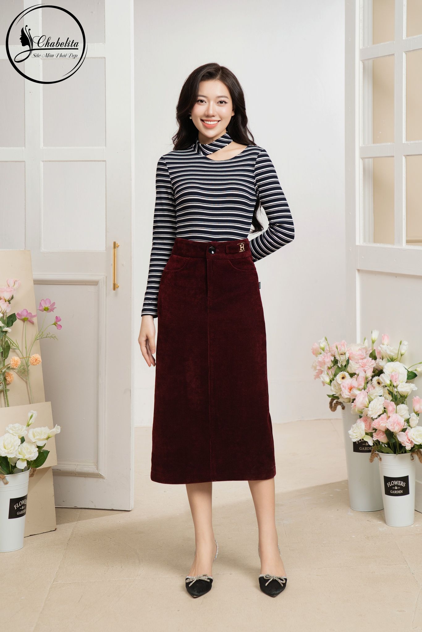 Chân váy nhung dáng A cách điệu màu đỏ đô