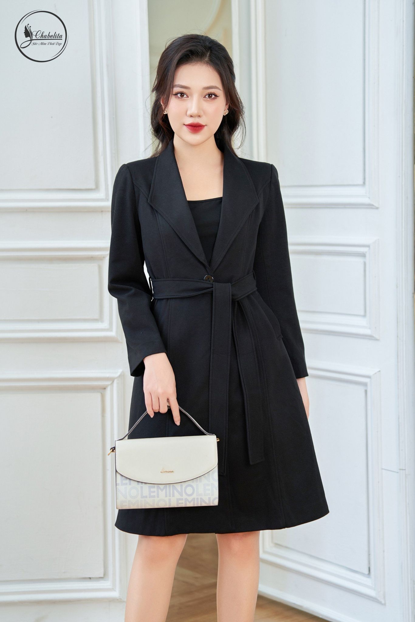 Áo măng tô dài màu đen