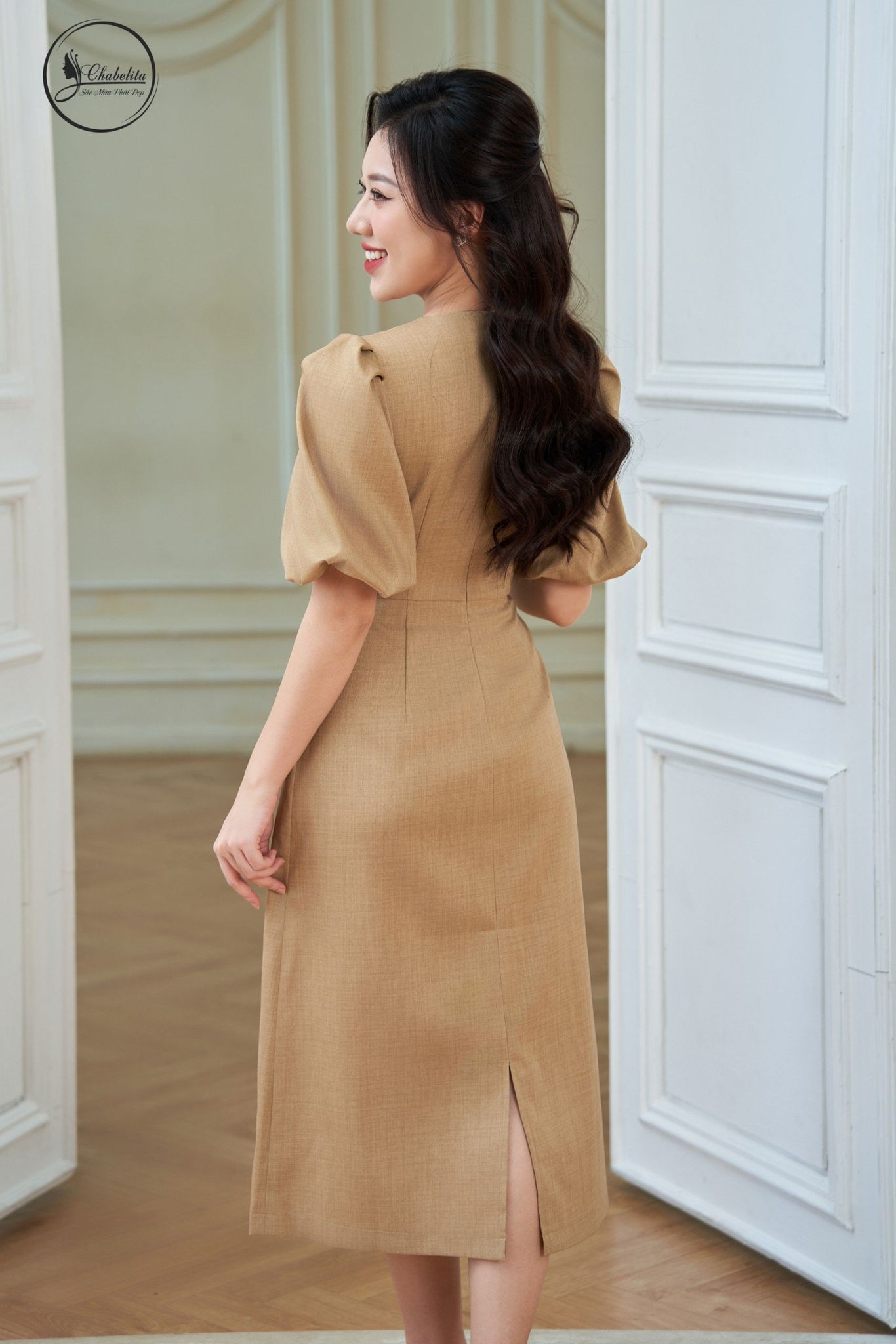 Đầm tay loe màu nâu