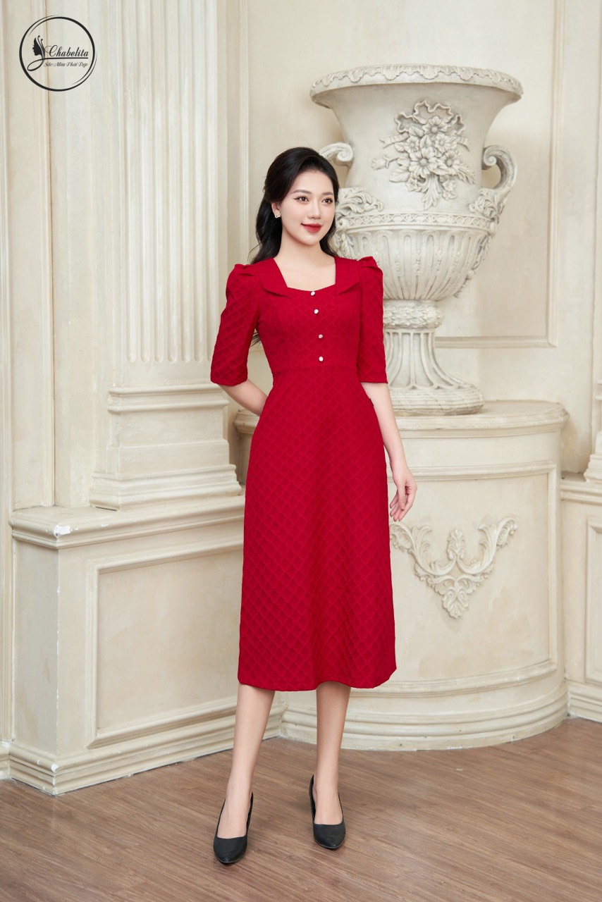 Đầm cổ bẻ màu đỏ