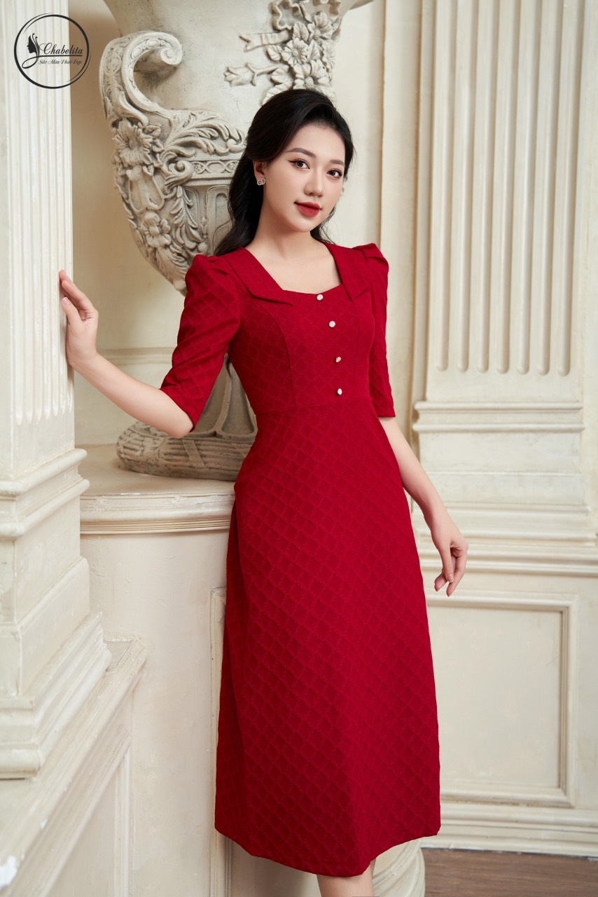 Đầm cổ bẻ màu đỏ