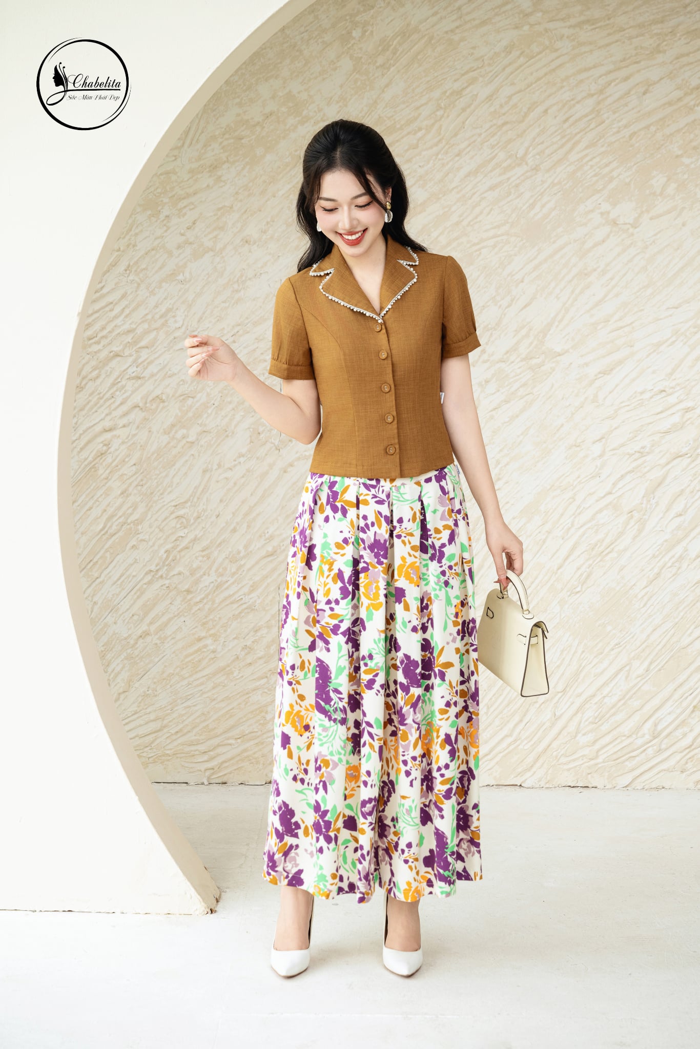 Áo sơ mi cổ vest phối viền màu nâu