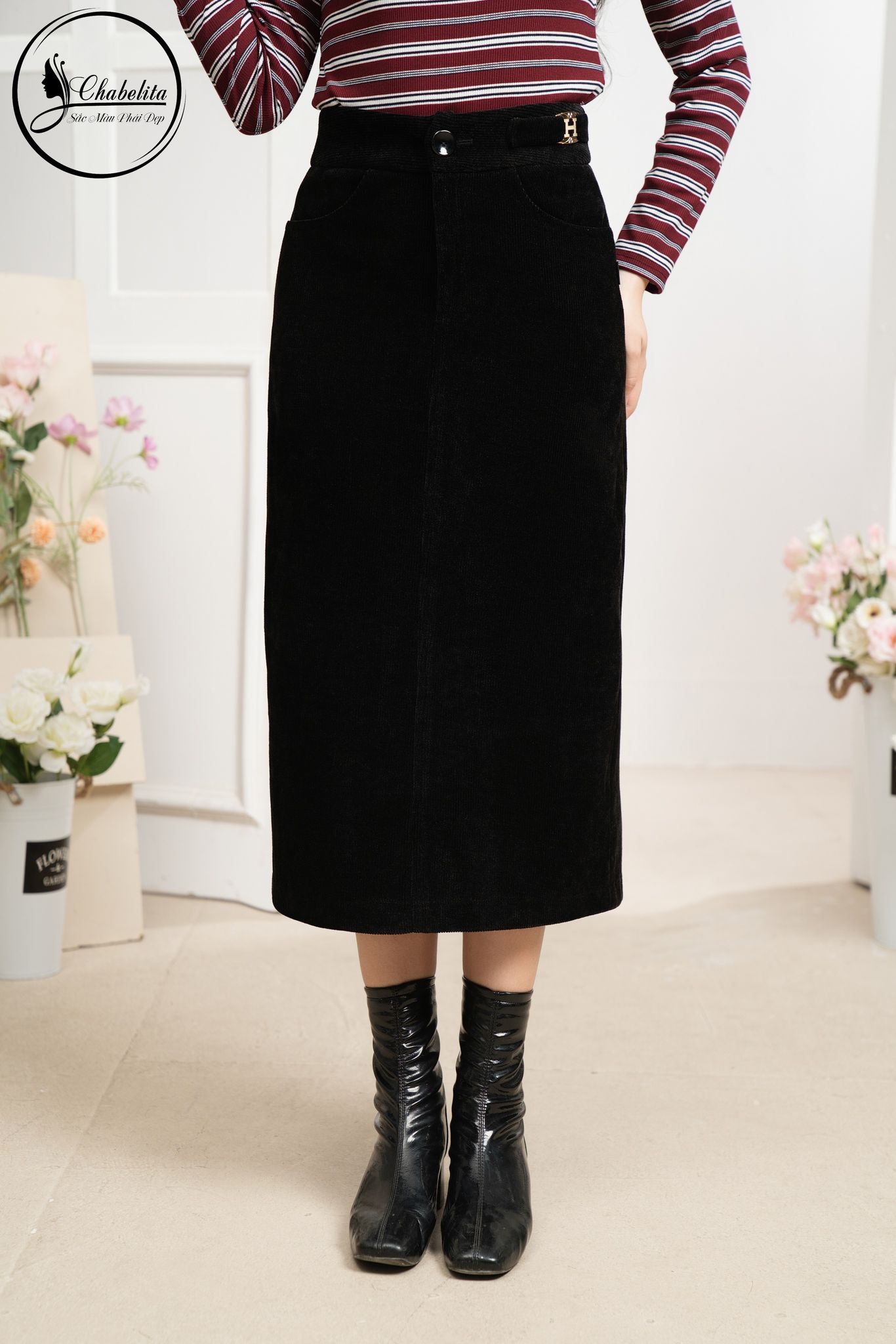 Chân váy nhung dáng A cách điệu màu đen
