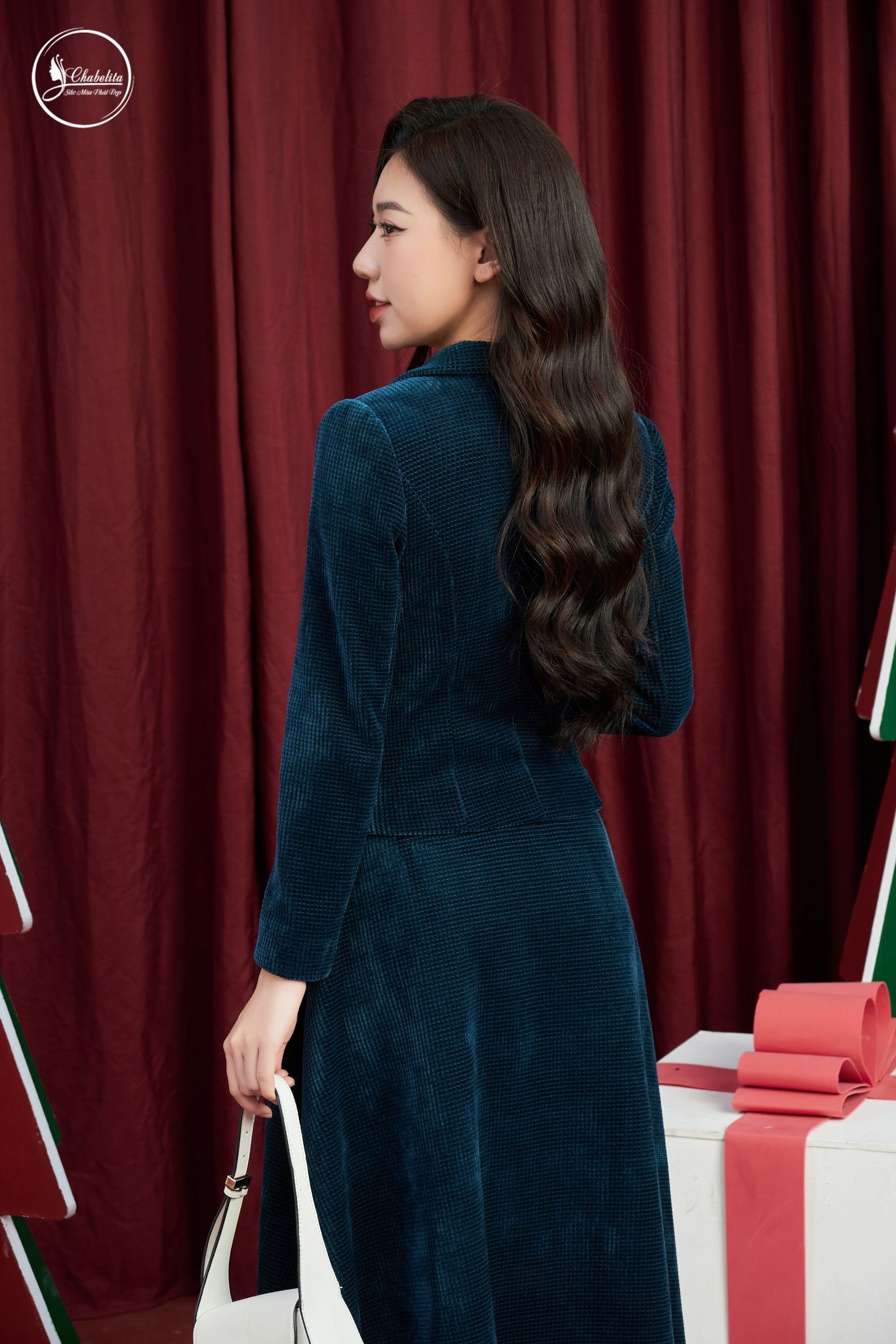Sét bộ nhung áo vest kèm chân váy màu xanh