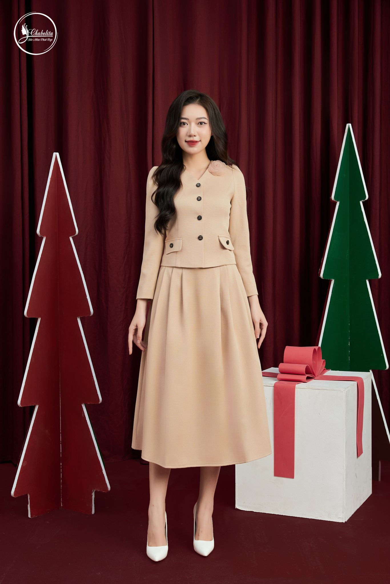 Sét bộ áo ký giả cổ tim kèm chân váy màu vàng