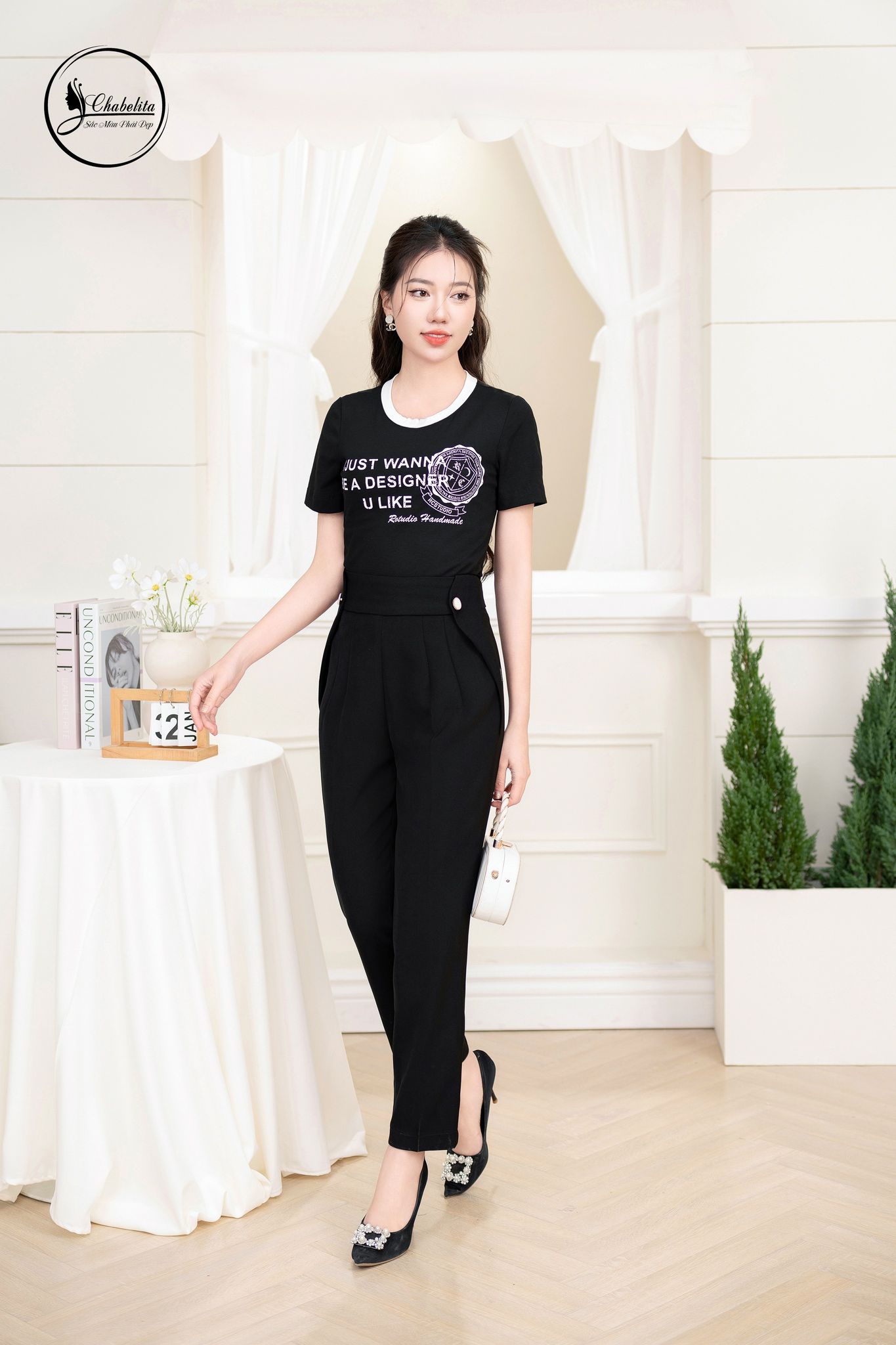 Áo cotton phối cổ màu đen