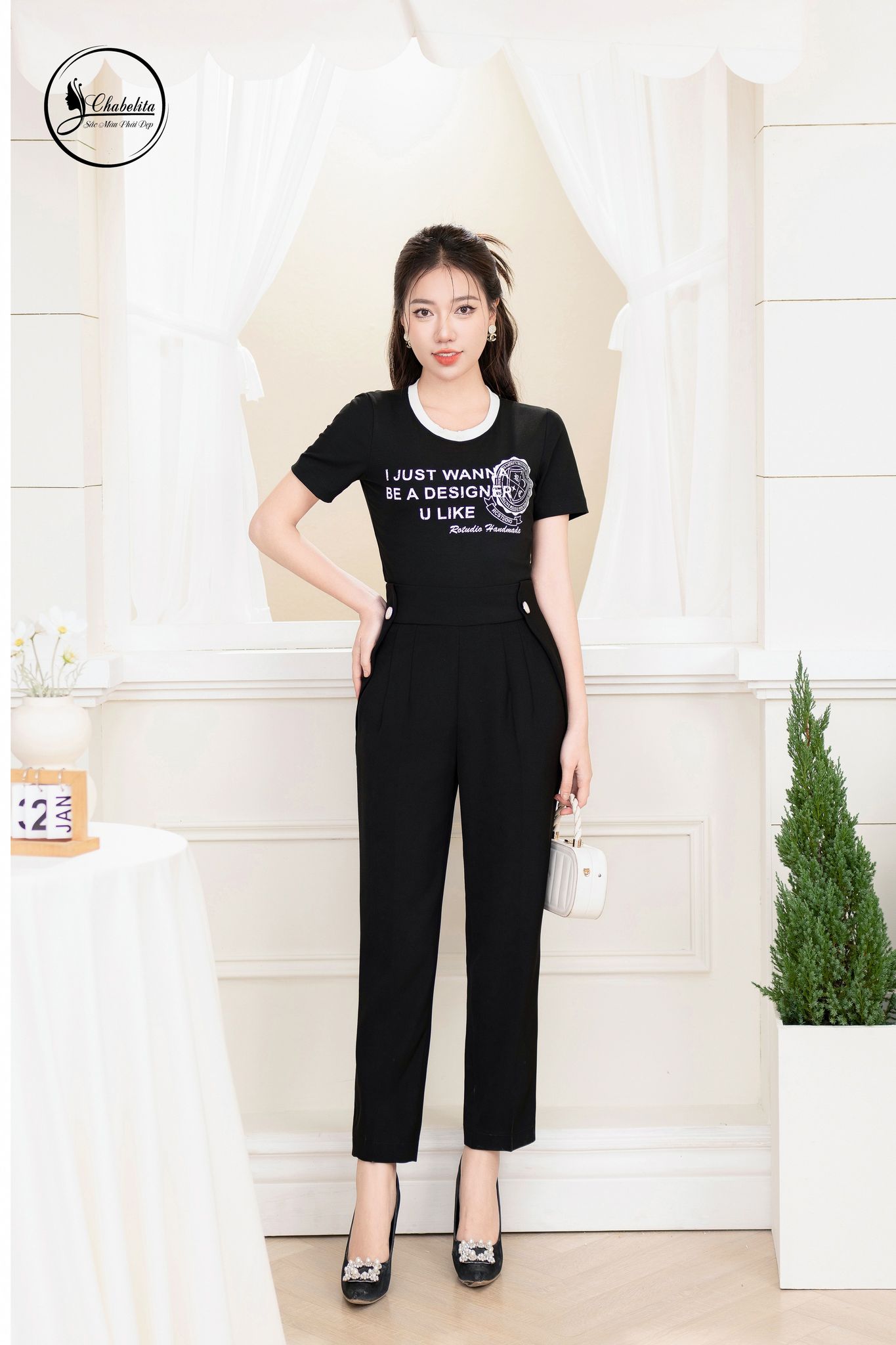 Áo cotton phối cổ màu đen