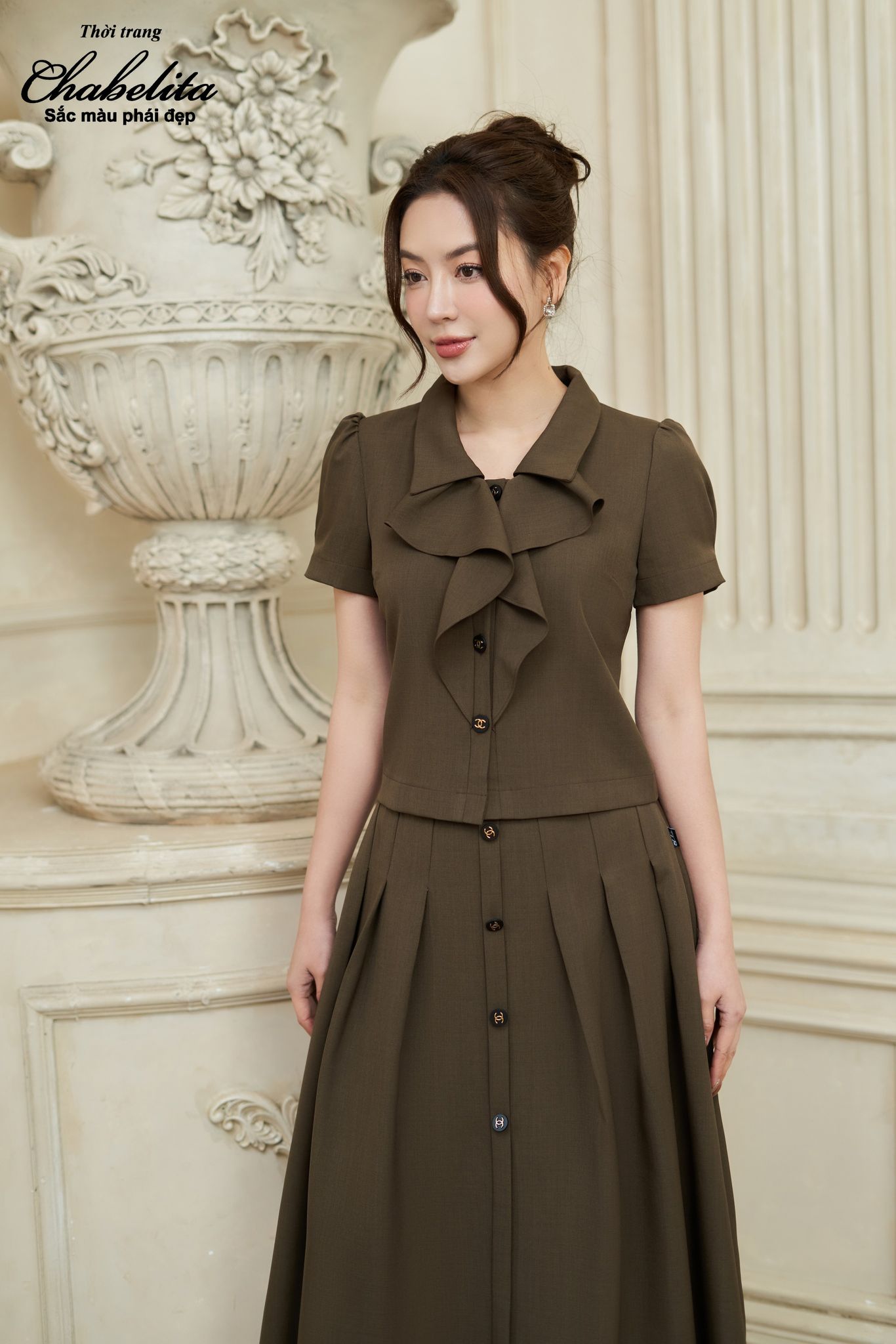 Sét bộ áo kèm chân váy màu nâu