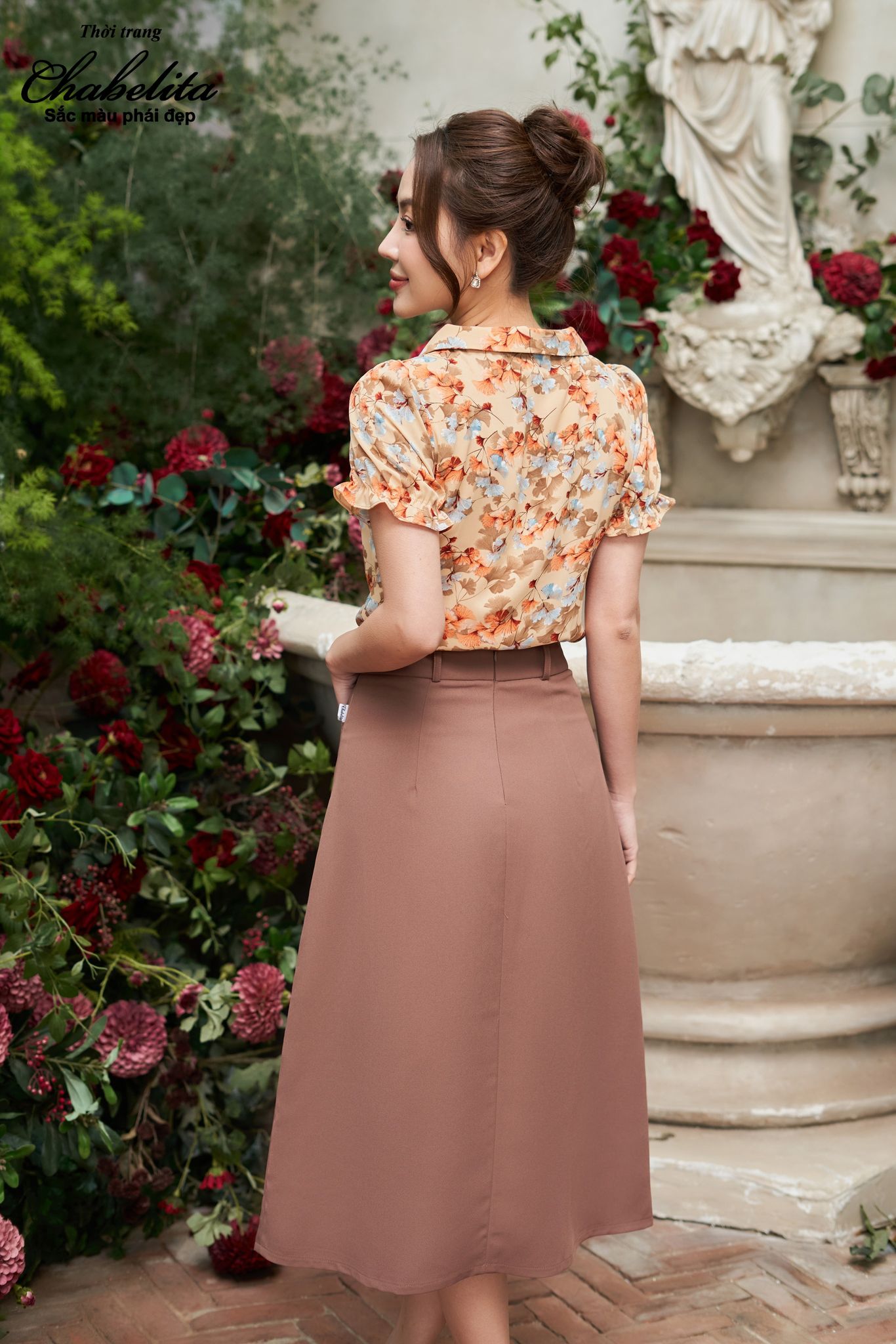 Áo sơ mi hoa cổ bẻ màu nâu