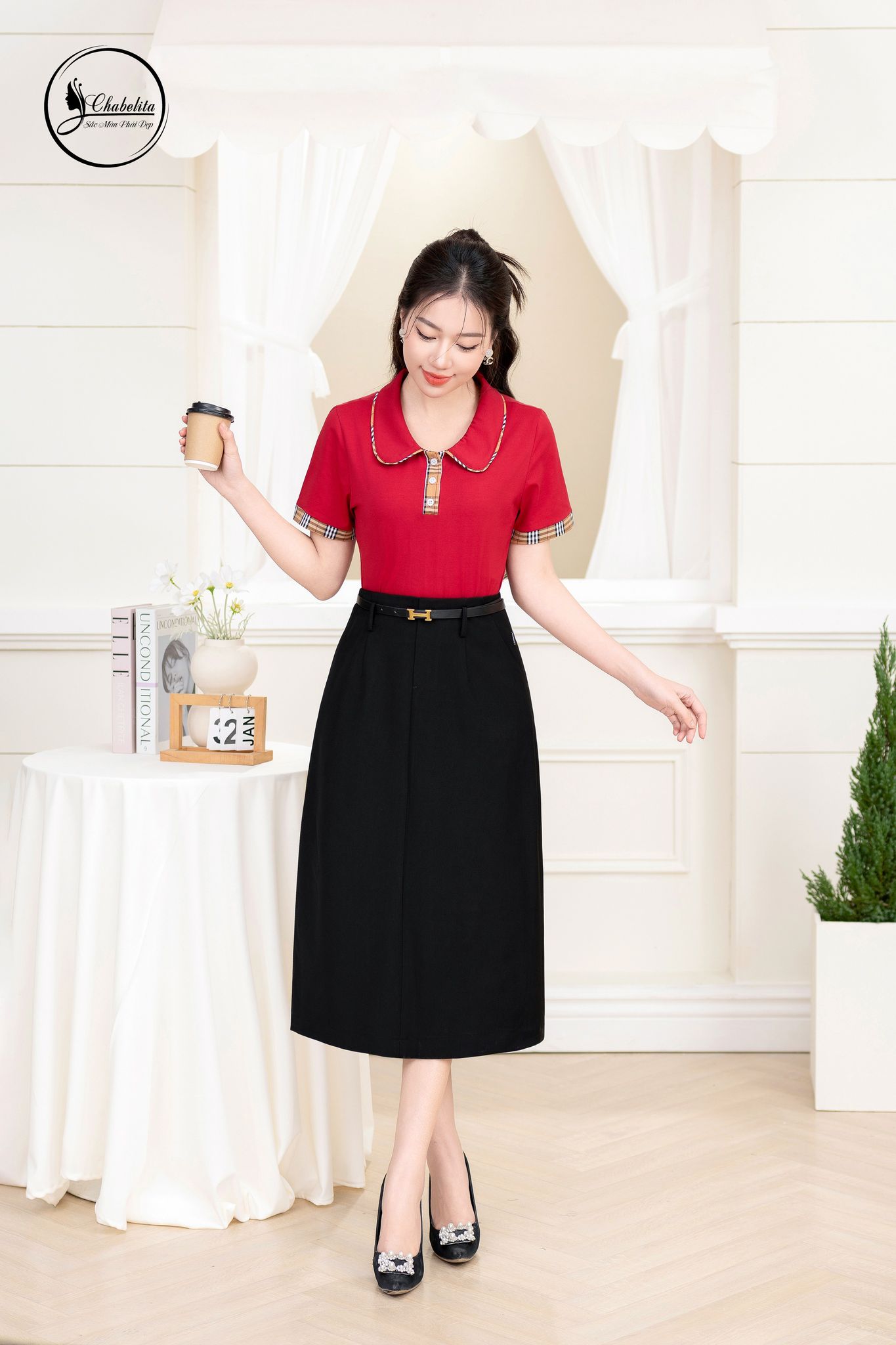 Áo cotton phối cổ tay màu đỏ