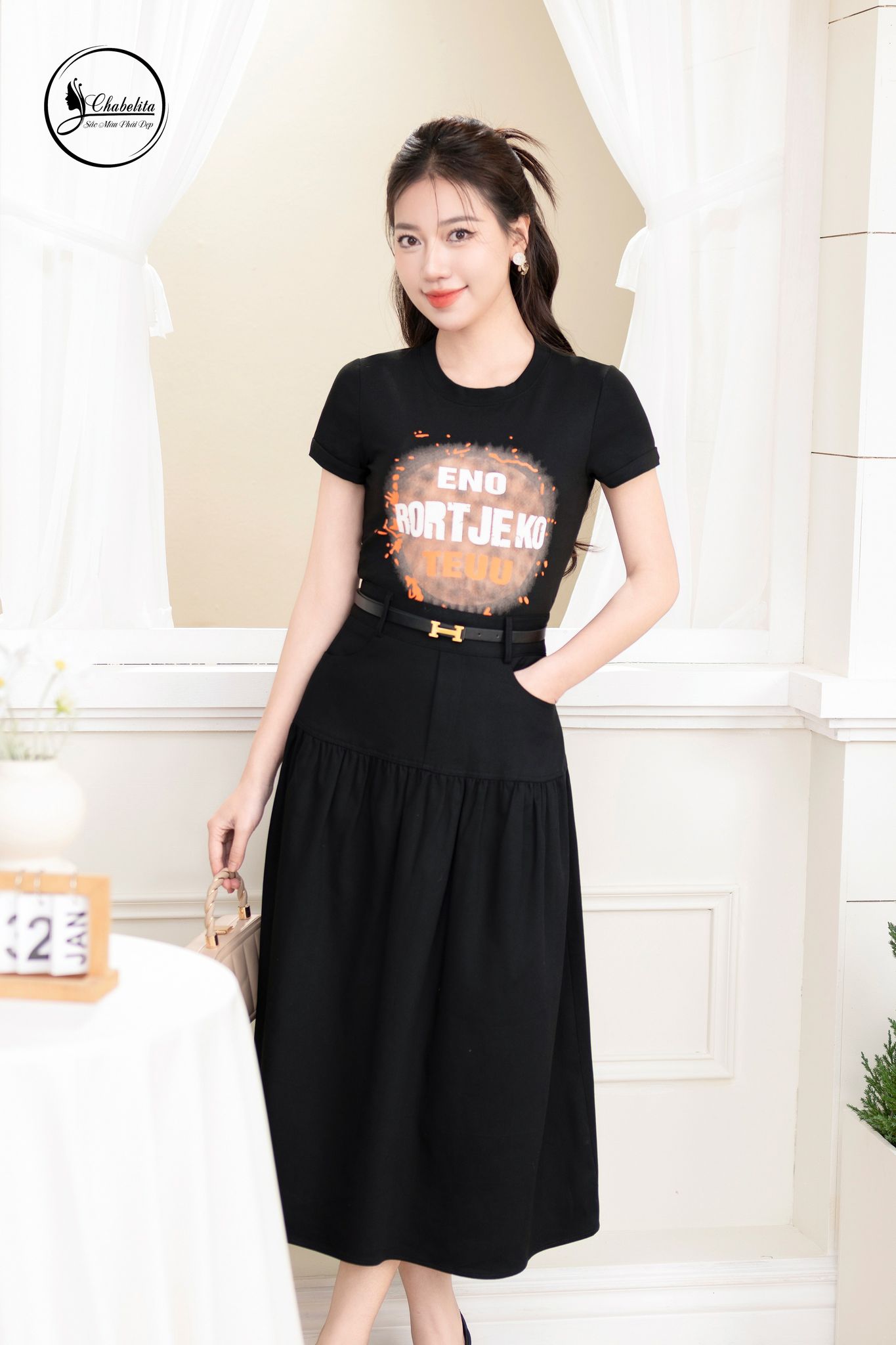 Áo cotton cổ tròn màu đen