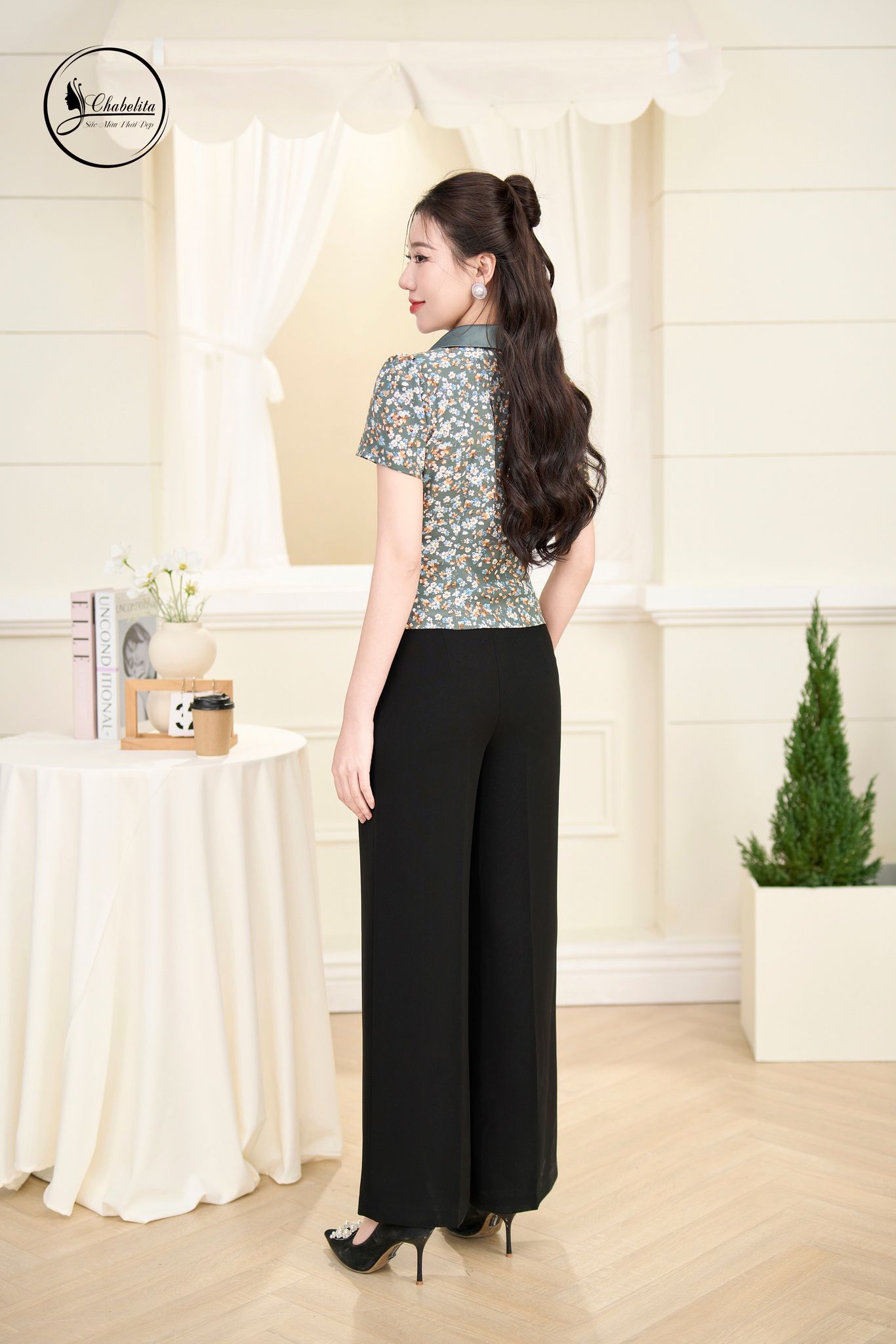 Áo sơ mi hoa phối cổ màu xanh