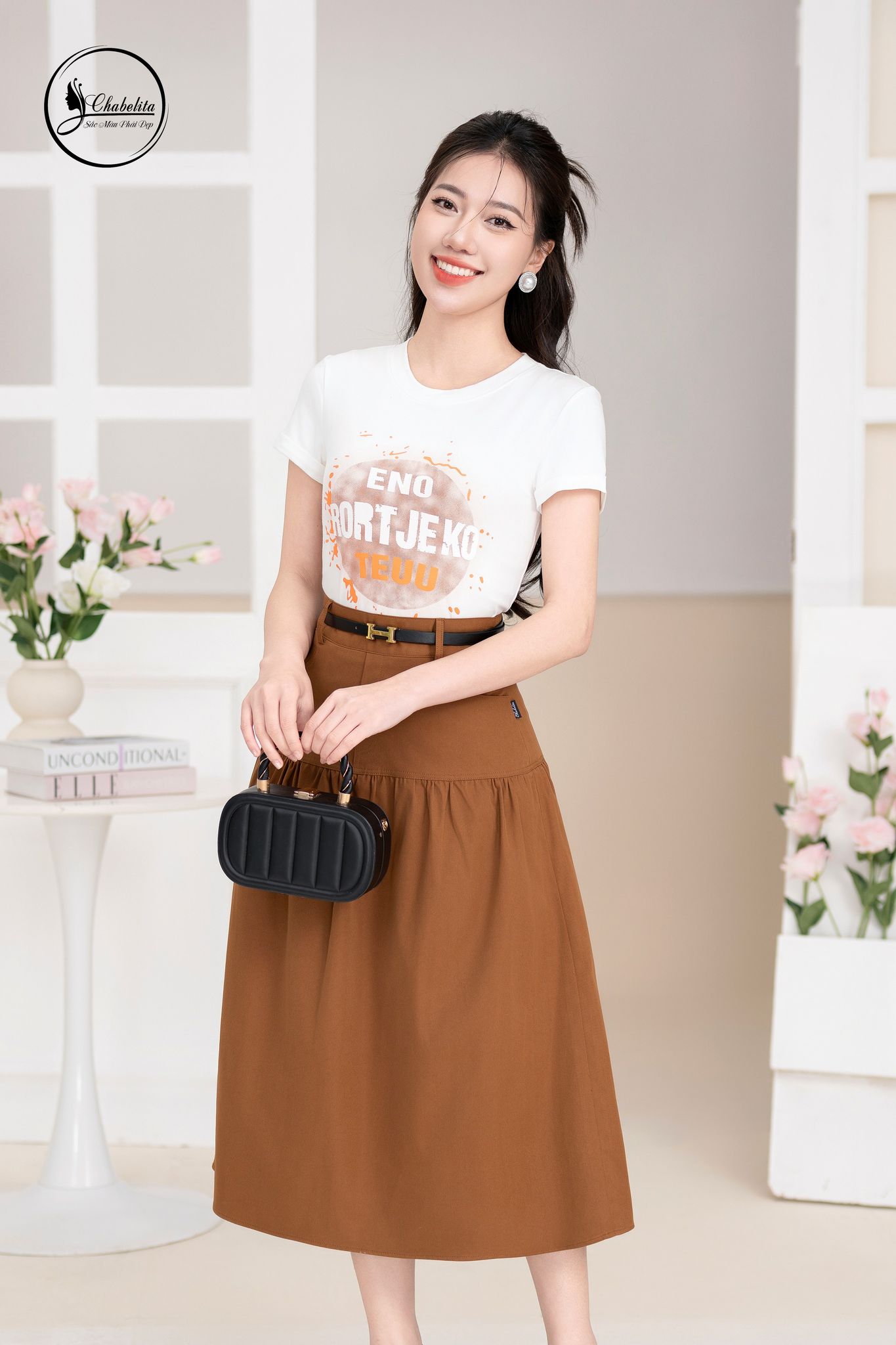 Áo cotton cổ tròn màu trắng