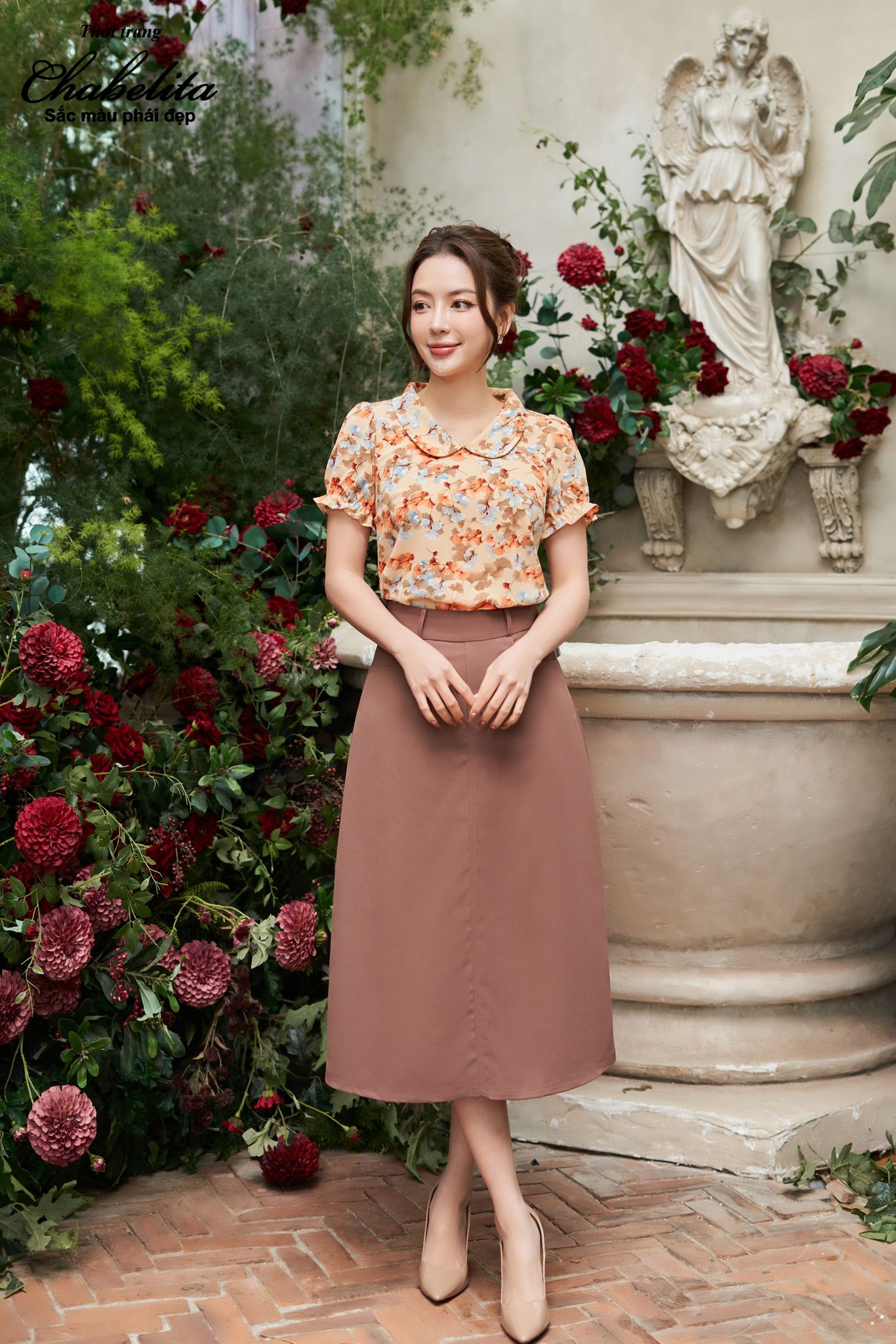 Áo sơ mi hoa cổ bẻ màu nâu