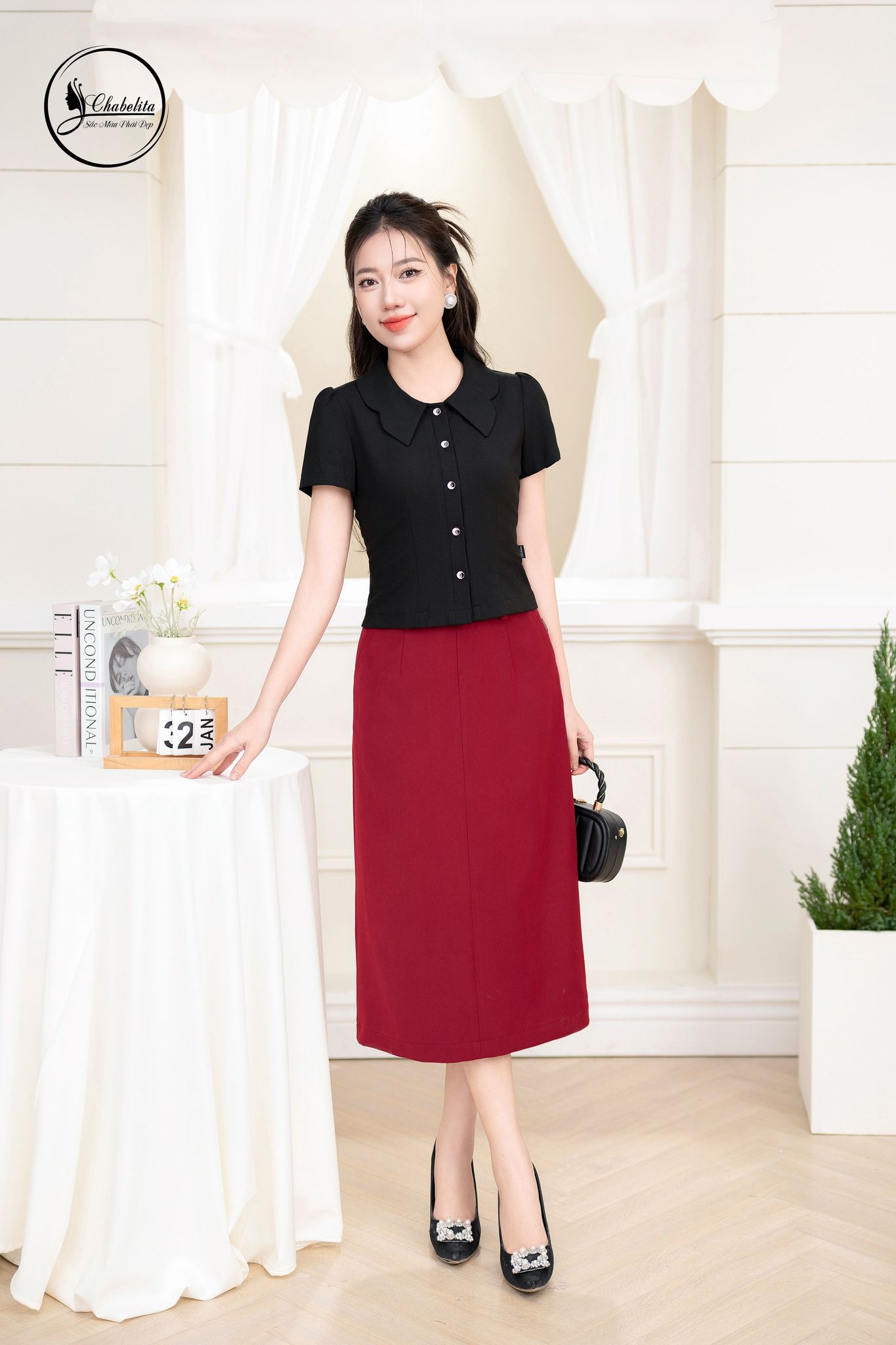 Áo sơ mi phối cổ màu đen