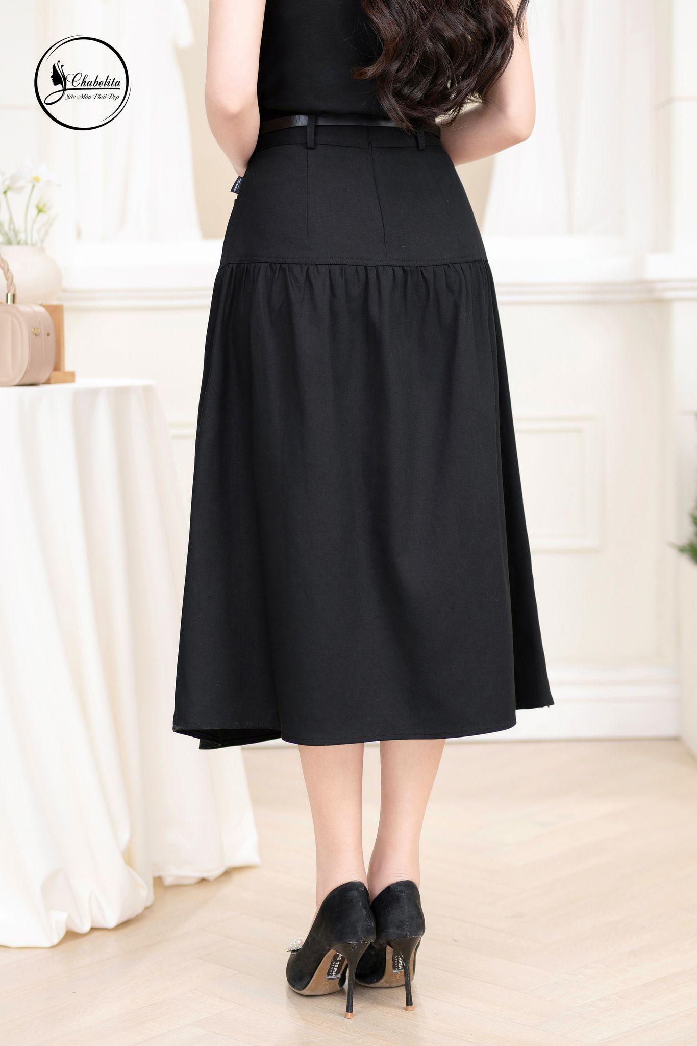 Chân váy dáng A màu đen