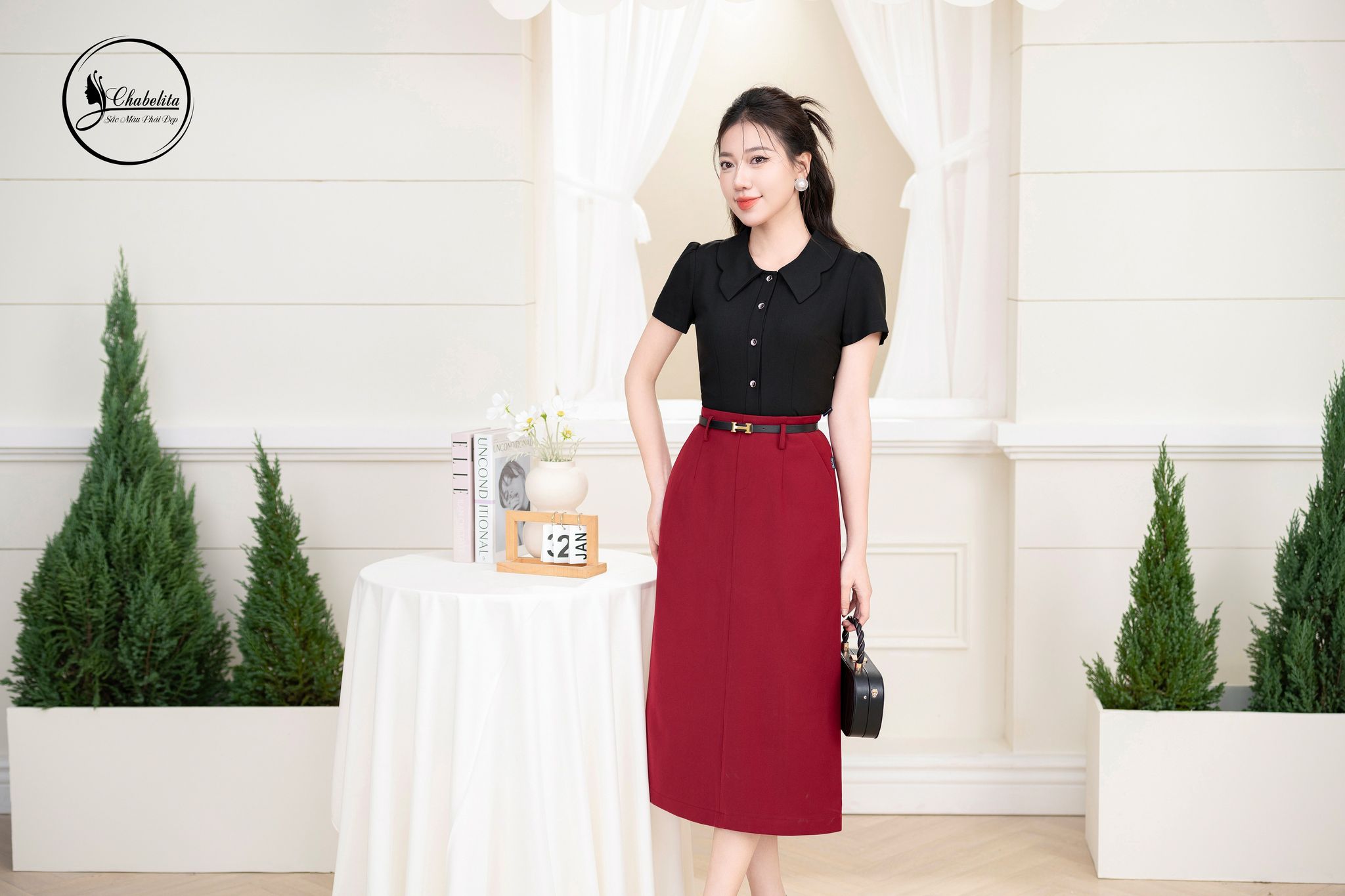 Áo sơ mi phối cổ màu đen