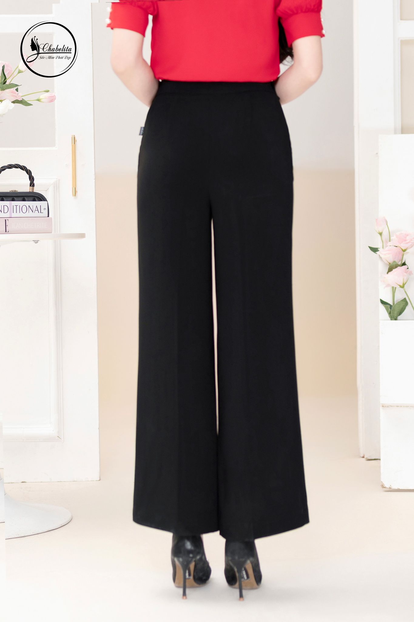 Quần ống xuông màu đen