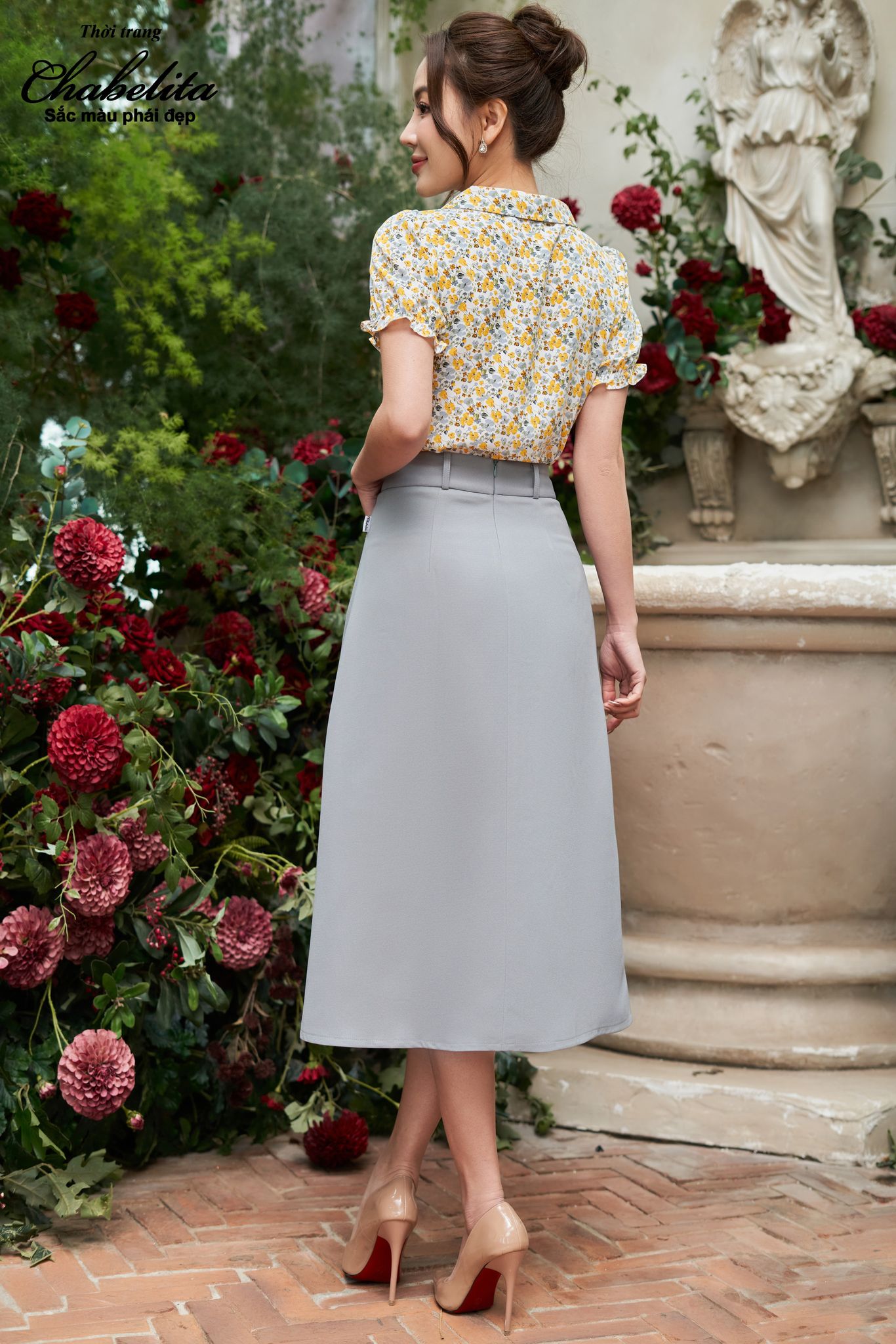 Chân váy dáng A màu xanh