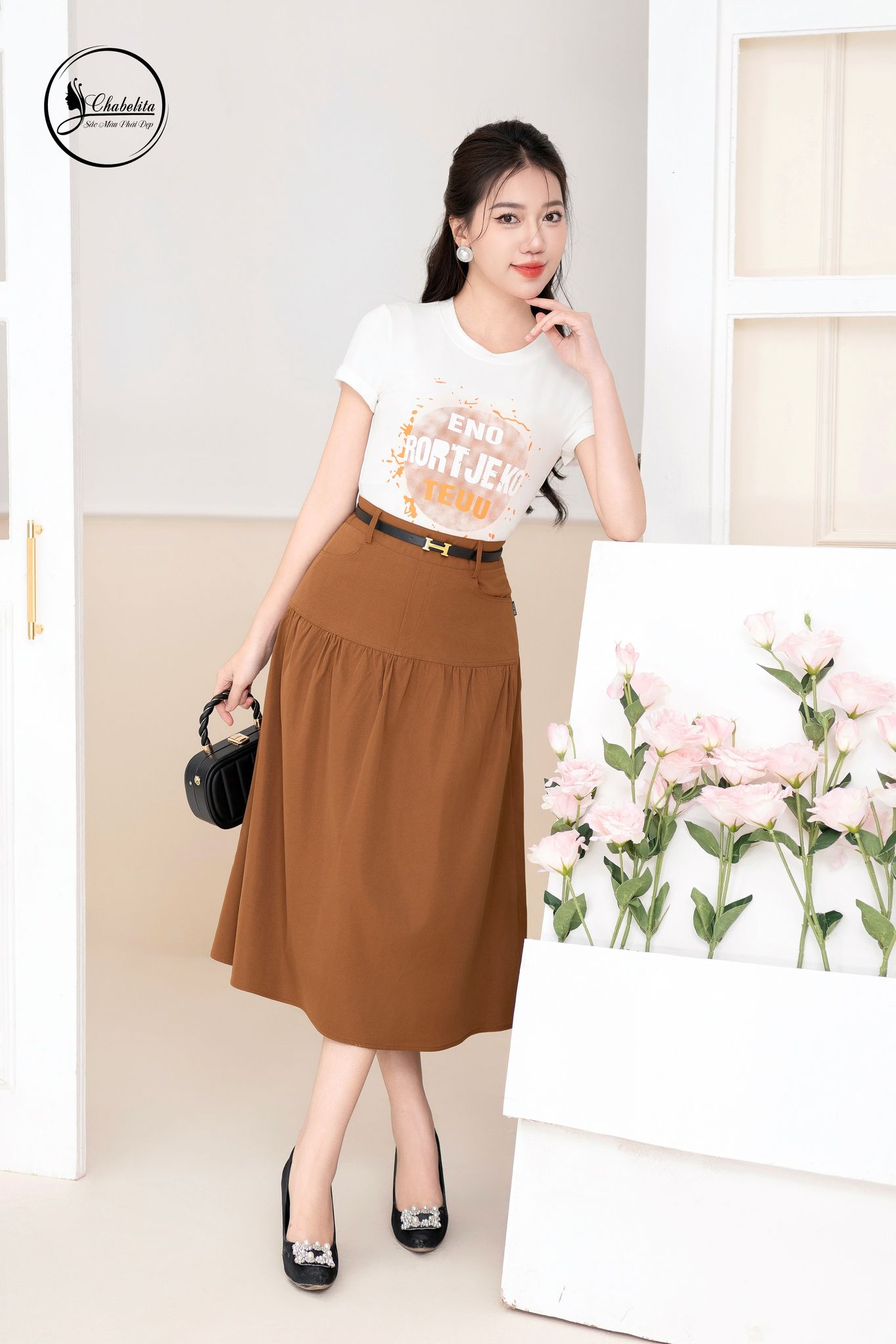 Áo cotton cổ tròn màu trắng