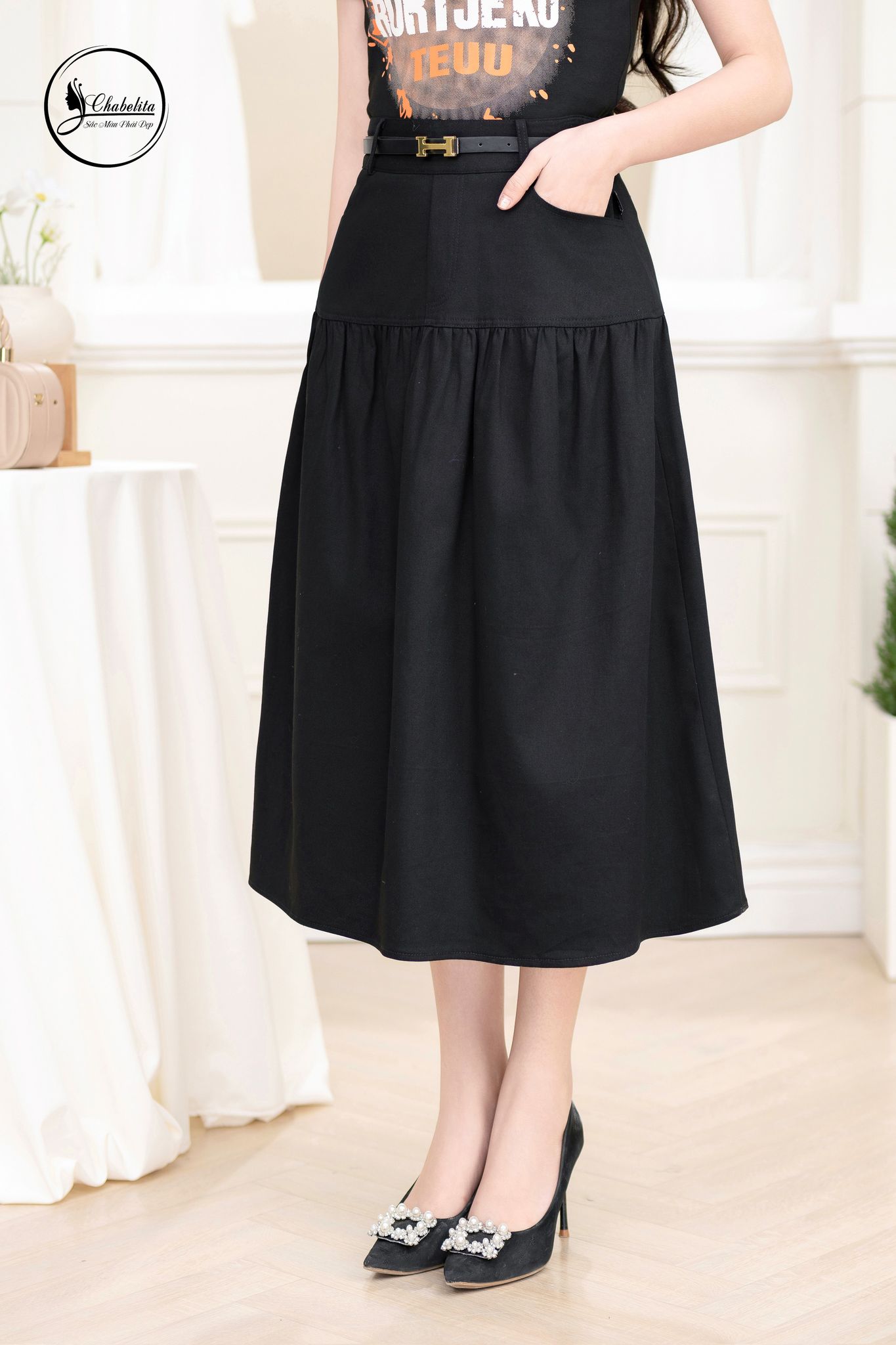 Chân váy dáng A màu đen