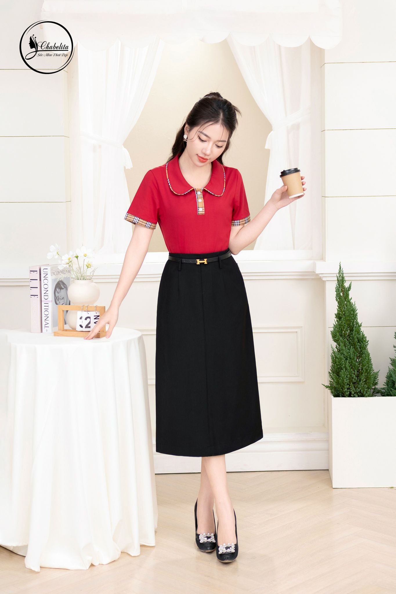 Áo cotton phối cổ tay màu đỏ