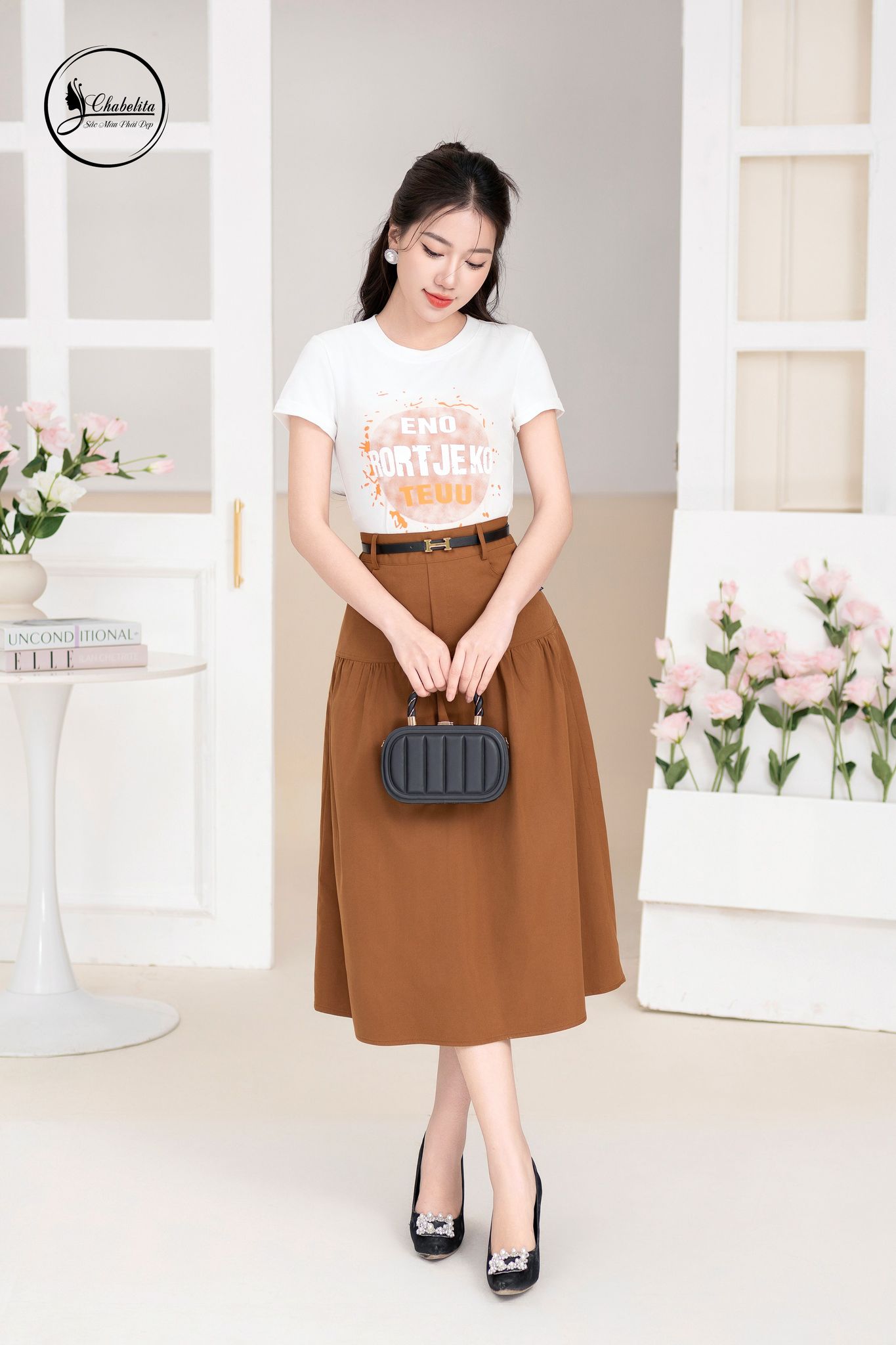 Áo cotton cổ tròn màu trắng