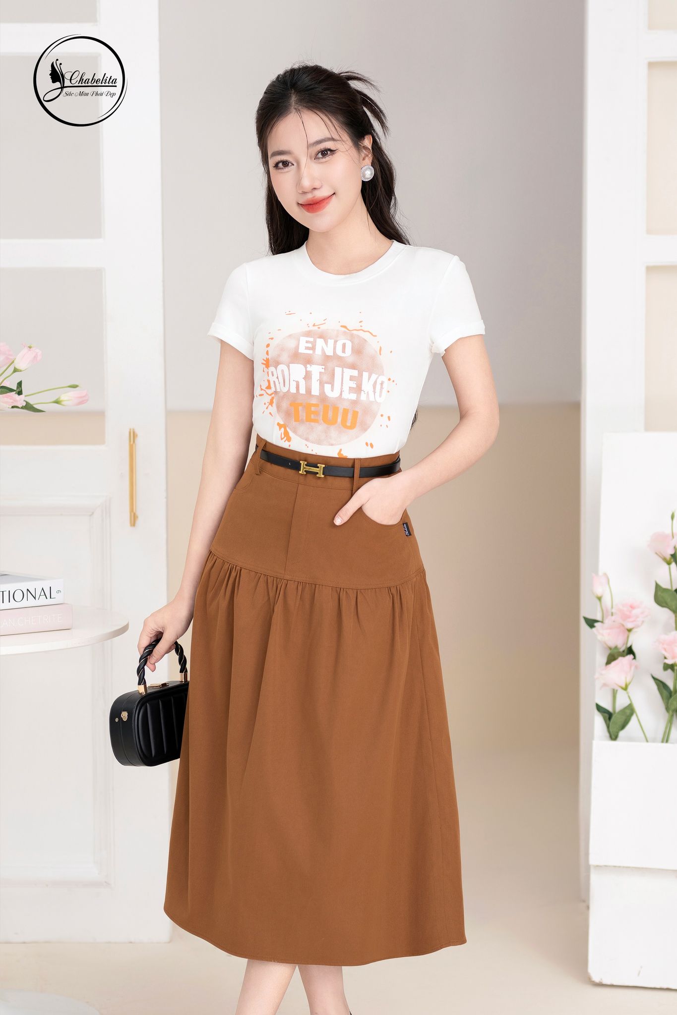 Áo cotton cổ tròn màu trắng