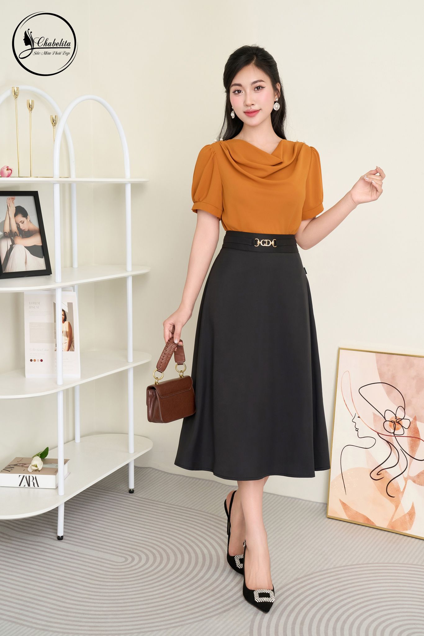 Chân váy xòe trang trí cạp màu đen