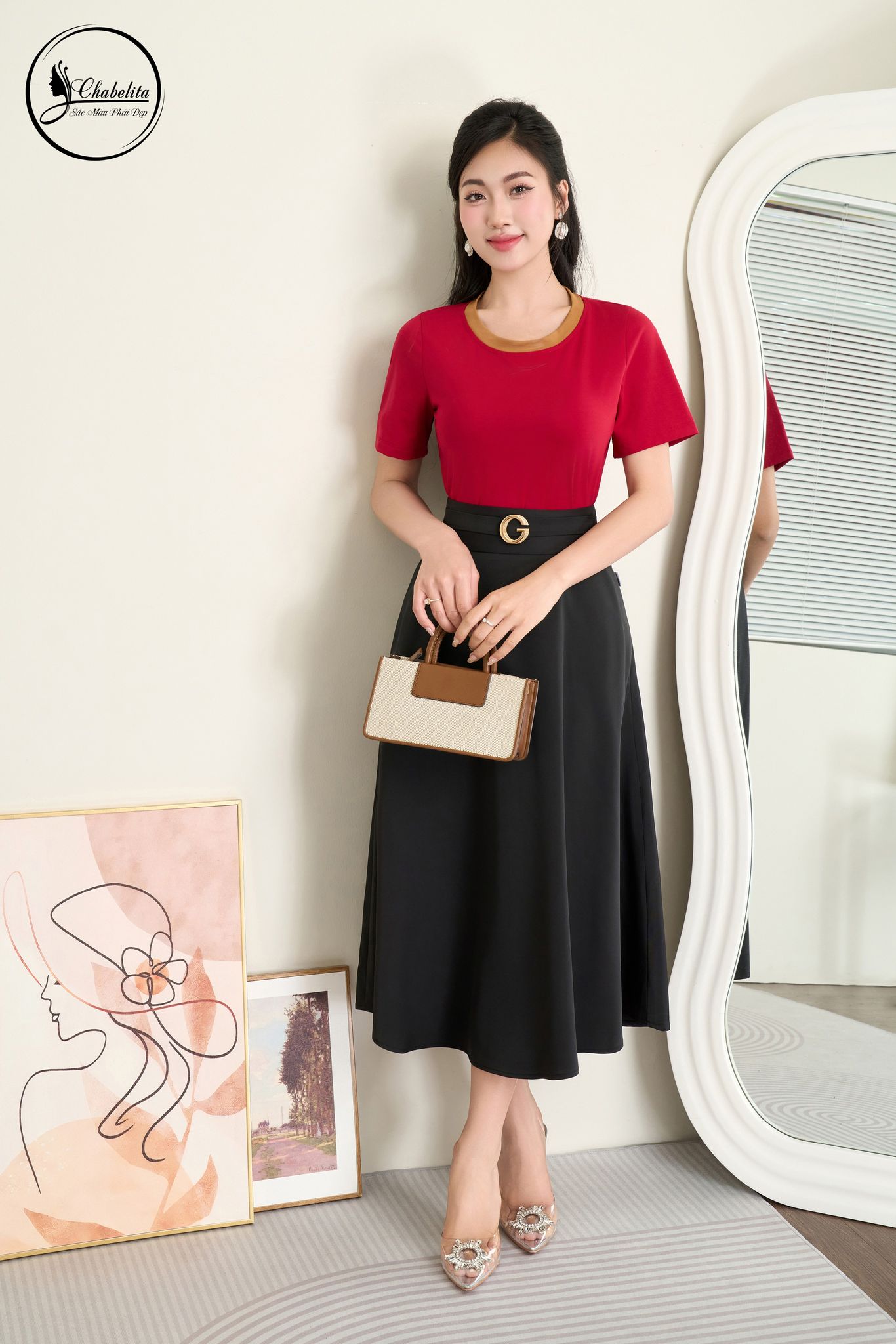 Áo cotton màu đỏ phối cổ tay