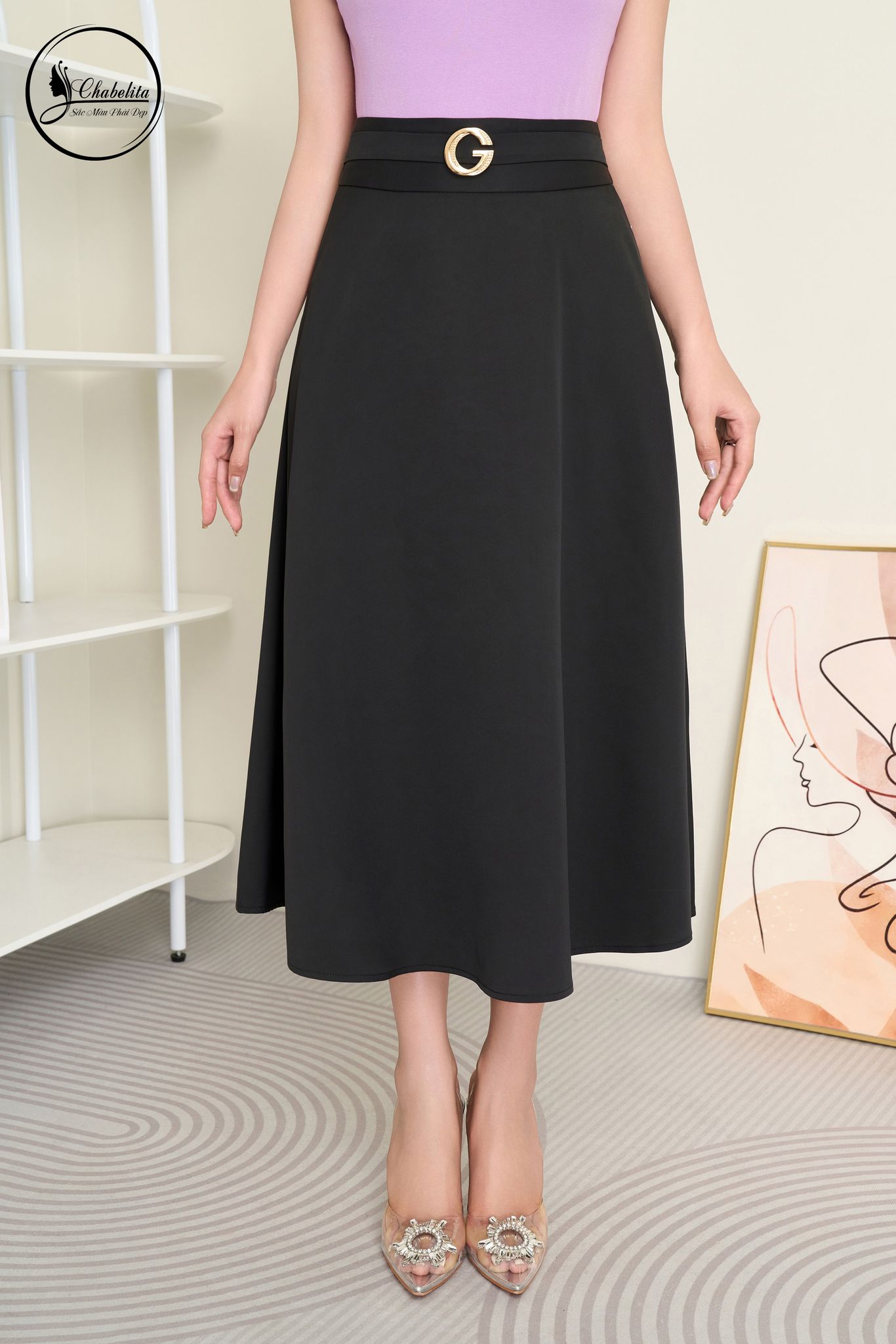 Chân váy dài có đai màu đen