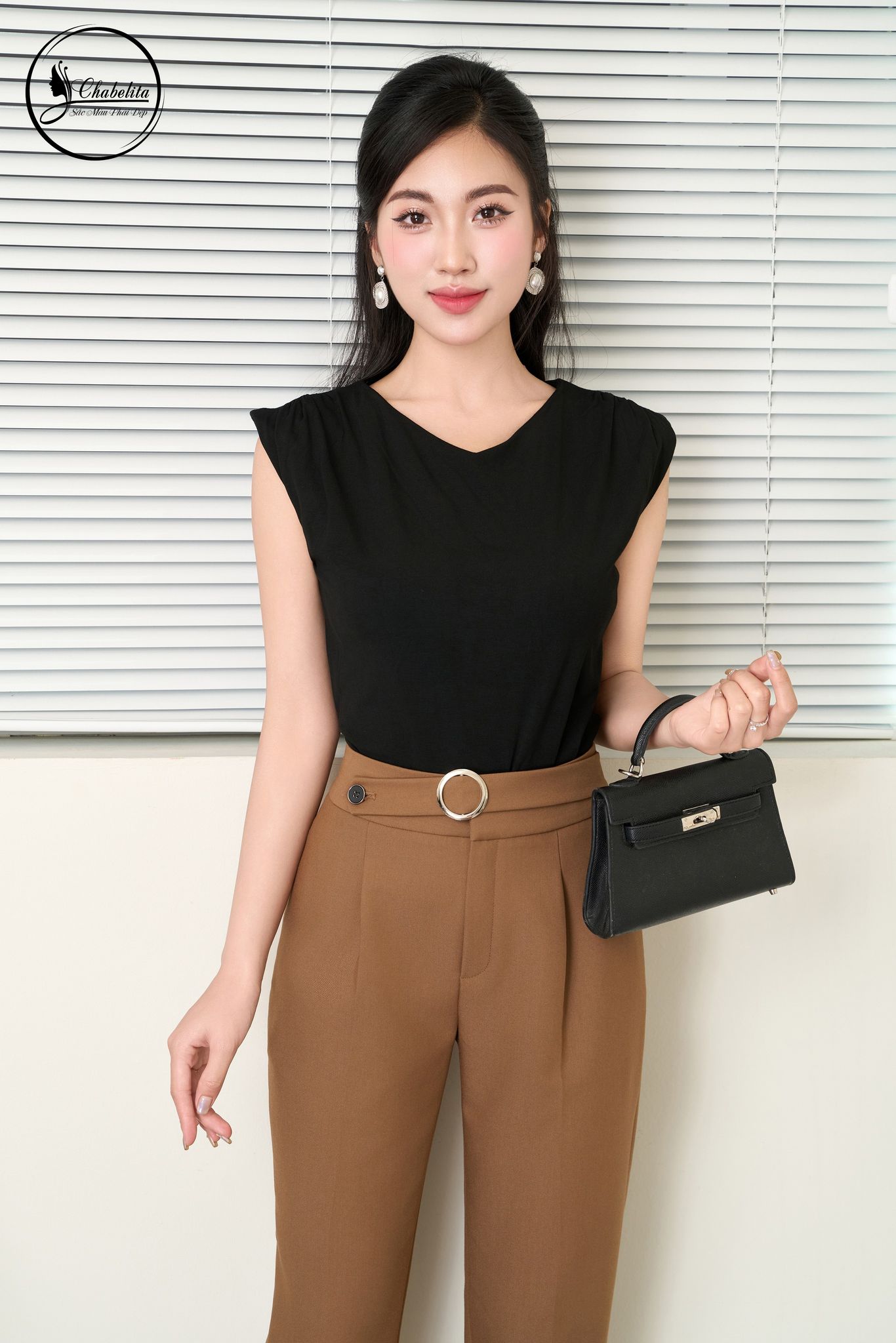 Áo phông cotton màu đen