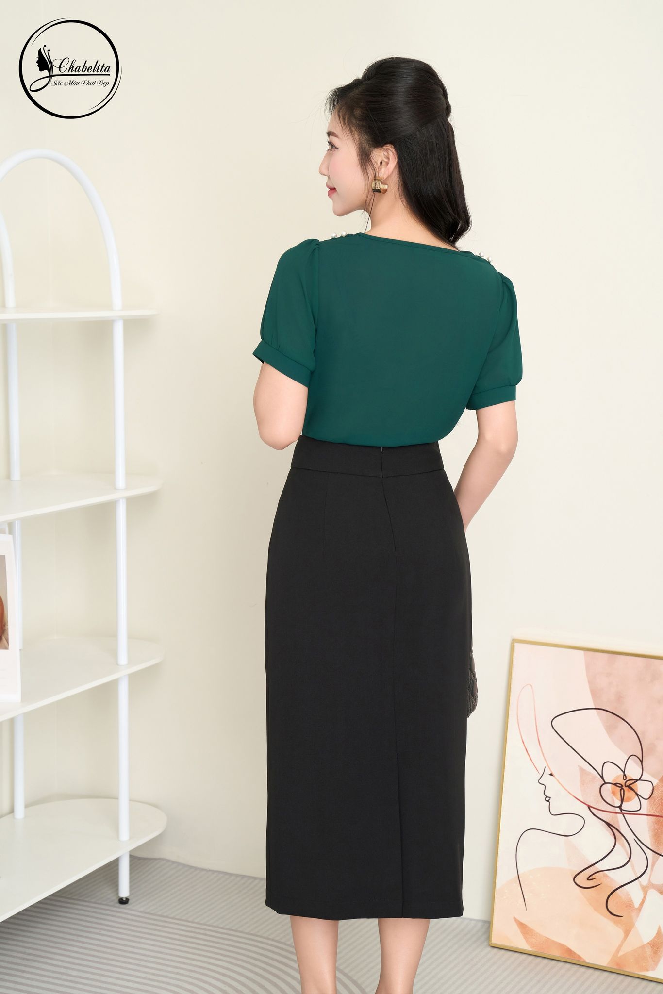 Chân váy ôm màu đen