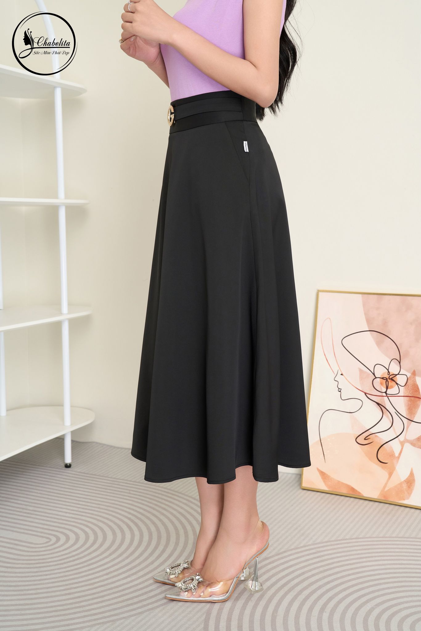 Chân váy dài có đai màu đen