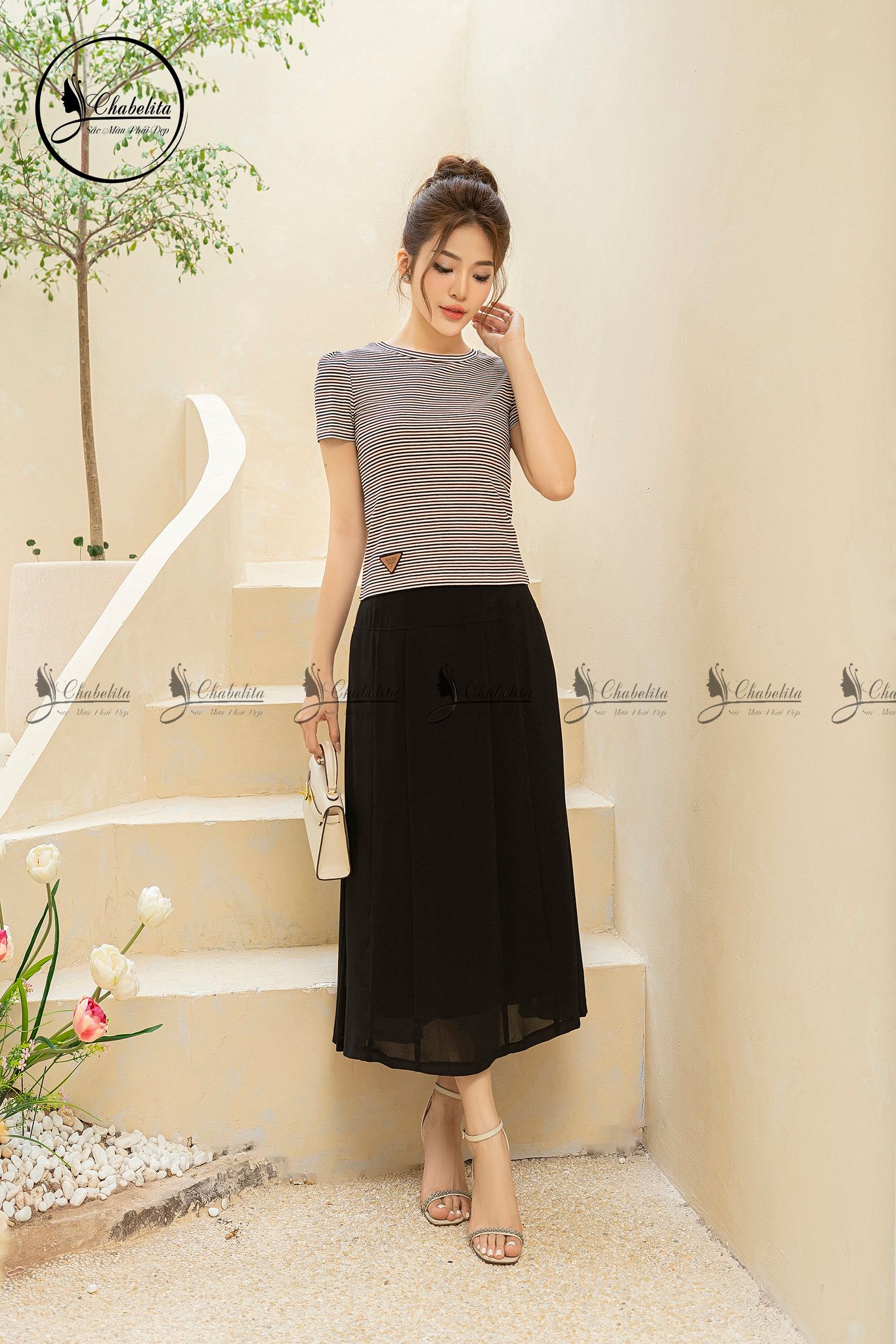 Áo phông kẻ nâu