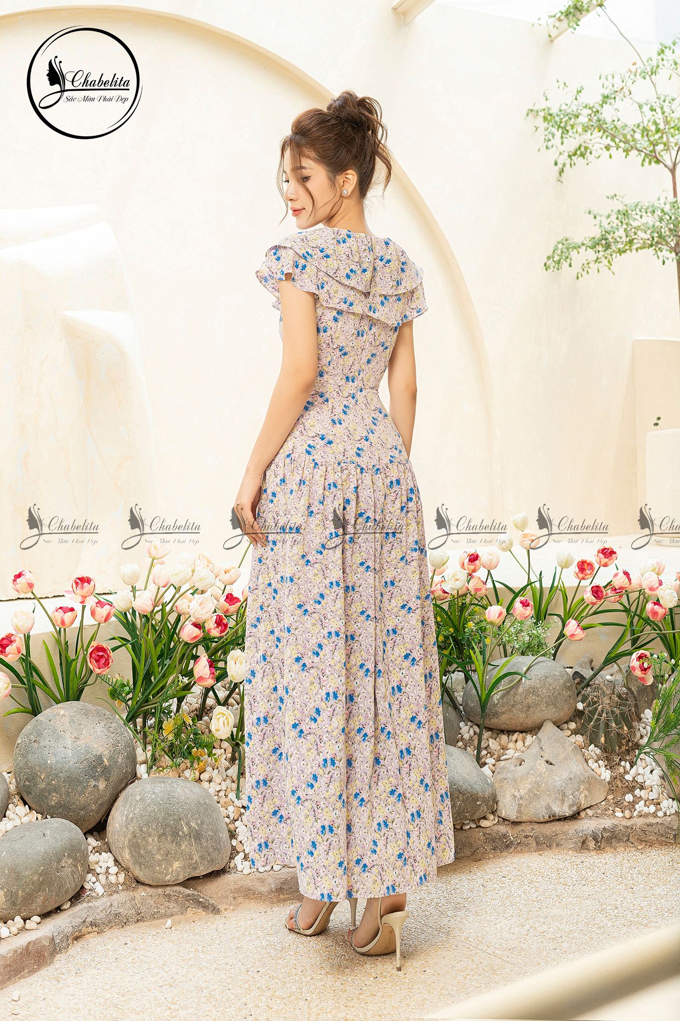 Đầm hoa sát nách đính hoa ngực màu tím