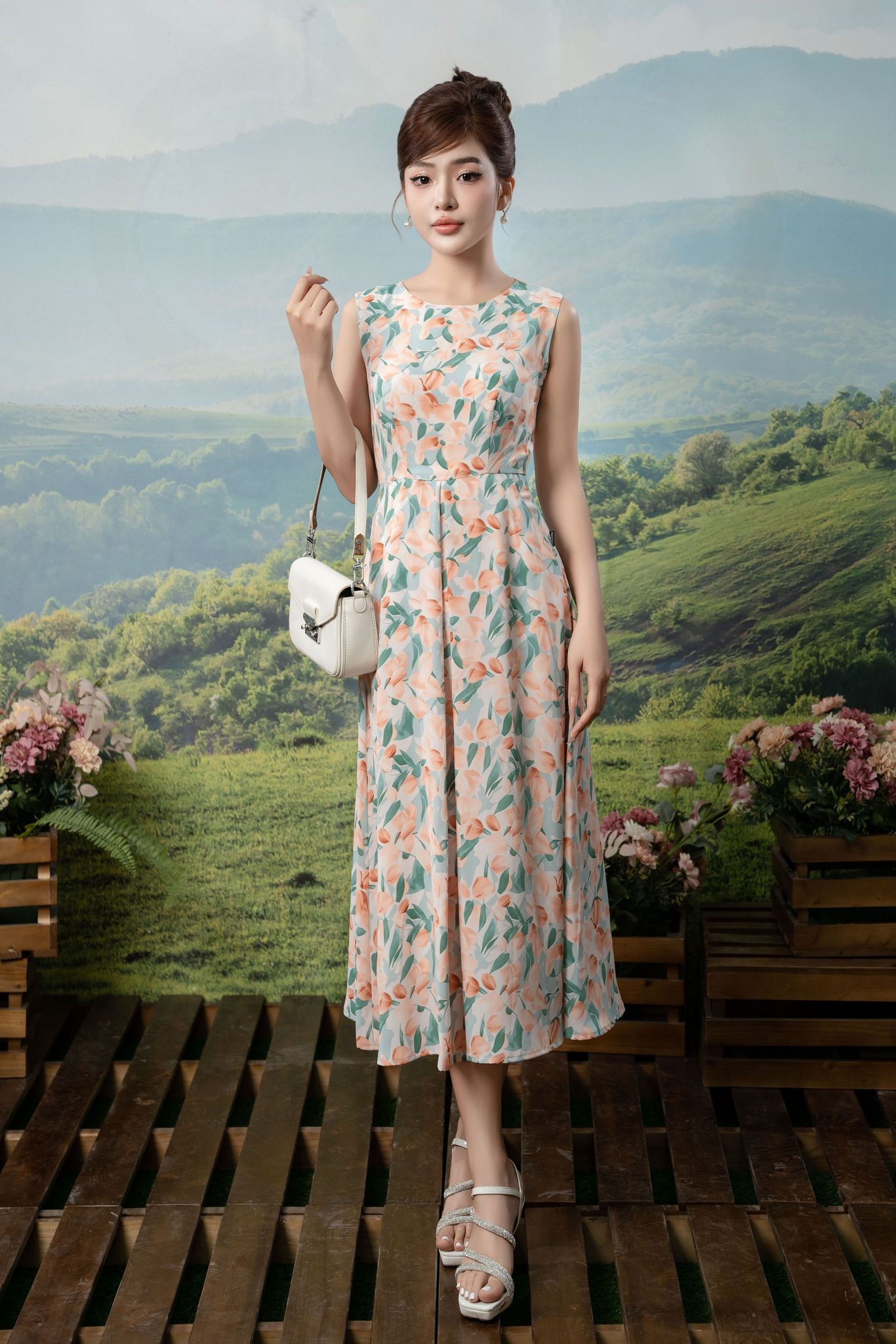 Đầm hoa xòe sát nách cổ tròn màu hổng