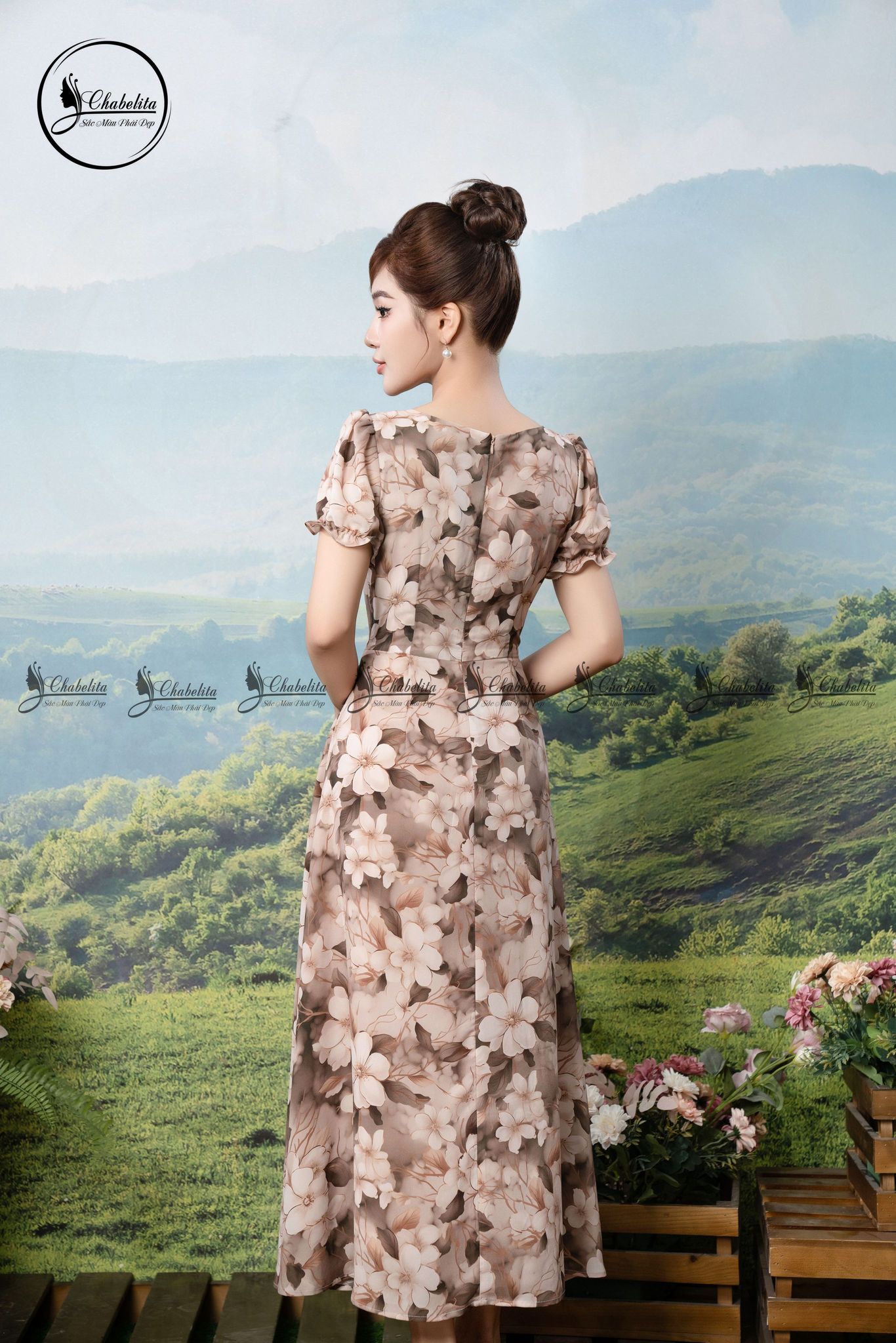 Đầm hoa cổ vuông giọt lệ màu nâu