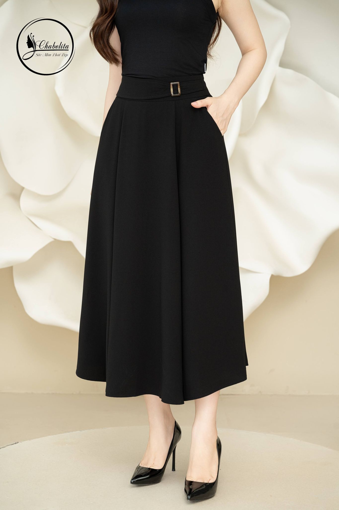 Chân váy xòe dáng A màu đen
