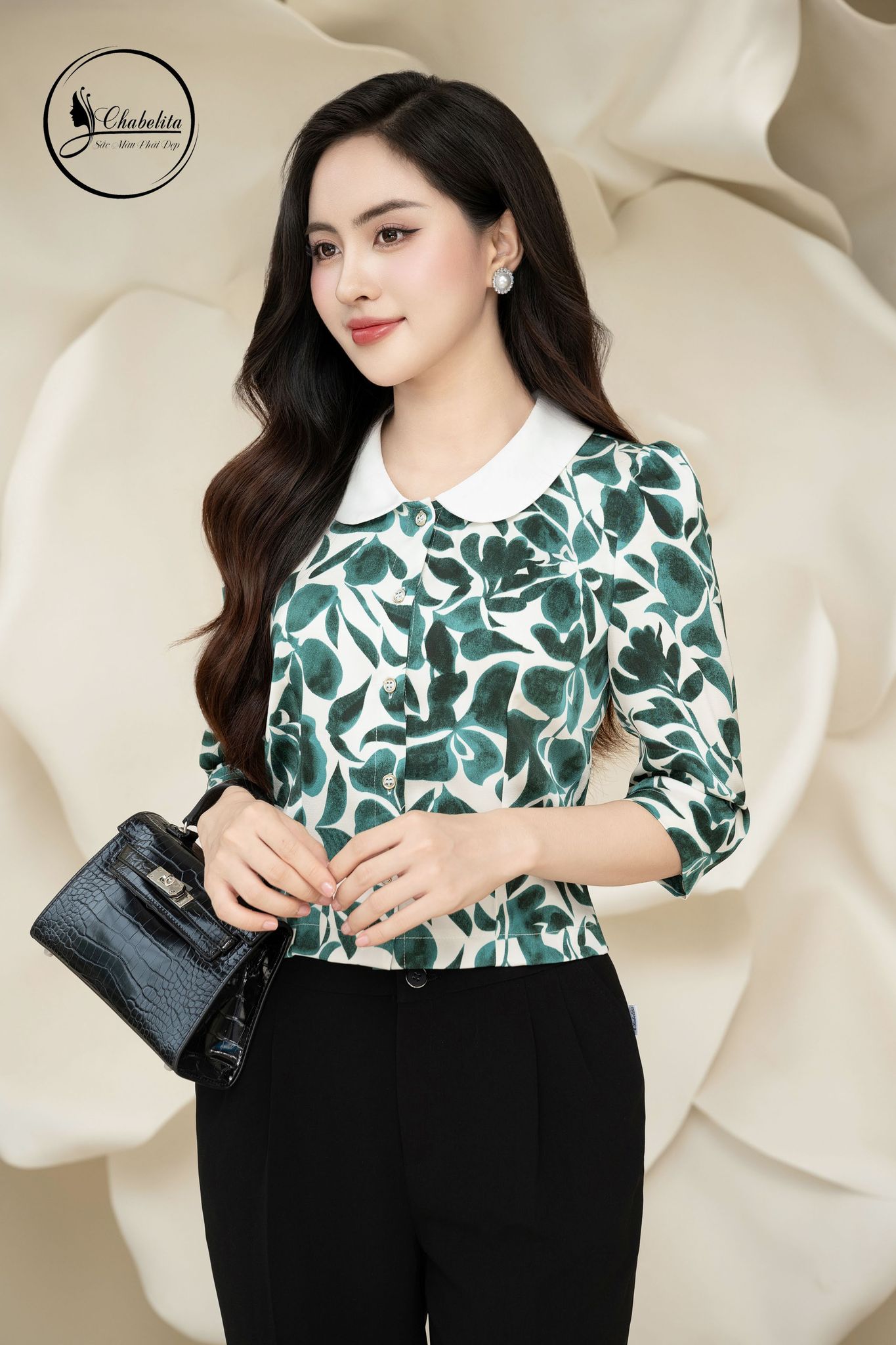 Áo sơ mi họa tiết phối cổ sen màu xanh